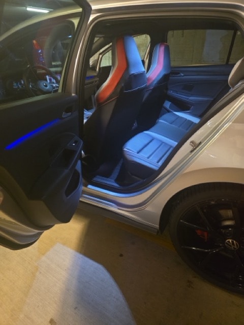 VW VW Golf 2.0 TSI GTI Clubsport DSG - IQ Light - Navi - Panorama - Kamera - 301 PS - Leader sitzen-image-4