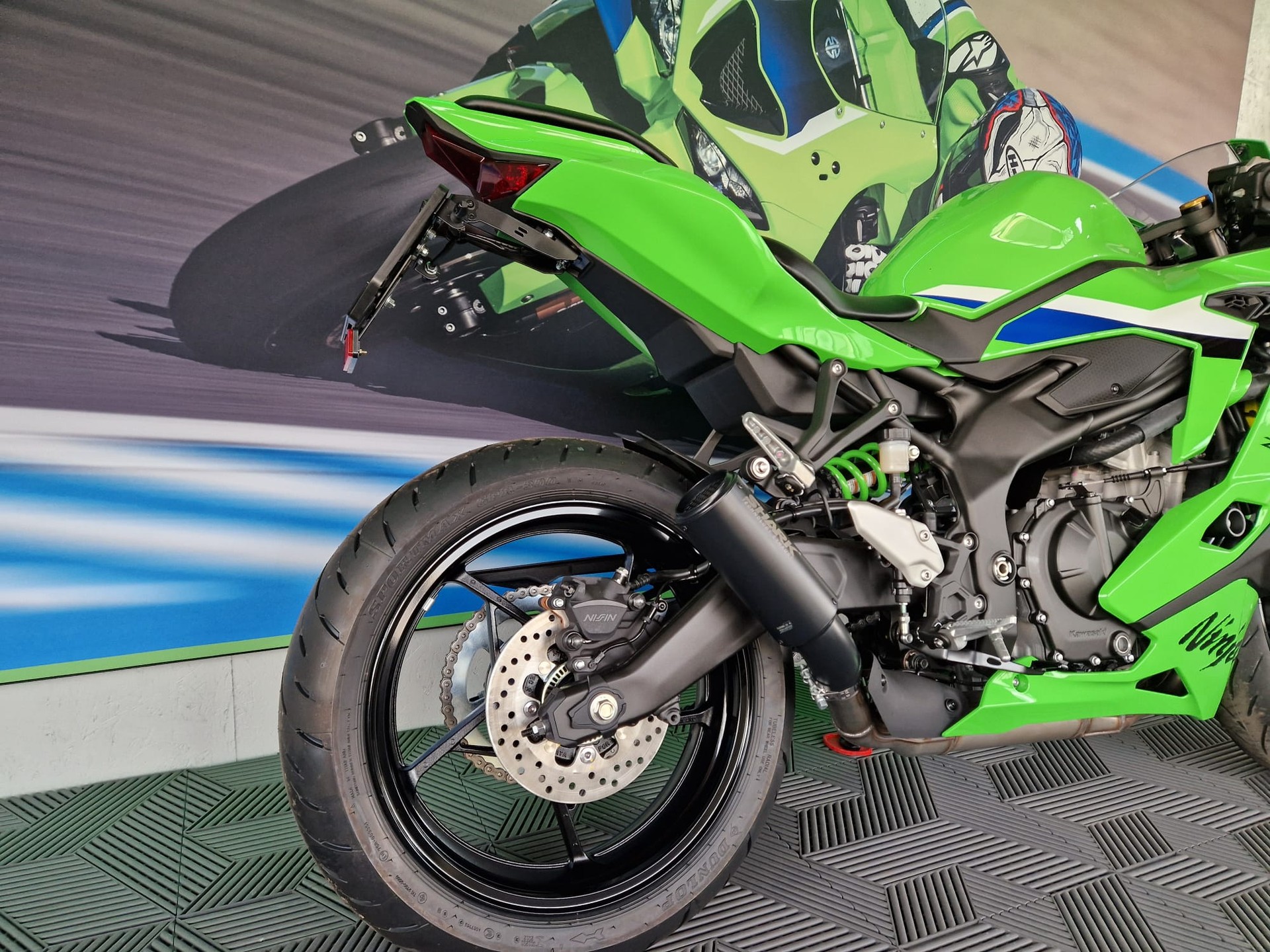 KAWASAKI Ninja ZX-4RR (35/57KW) Edition 2-image-3