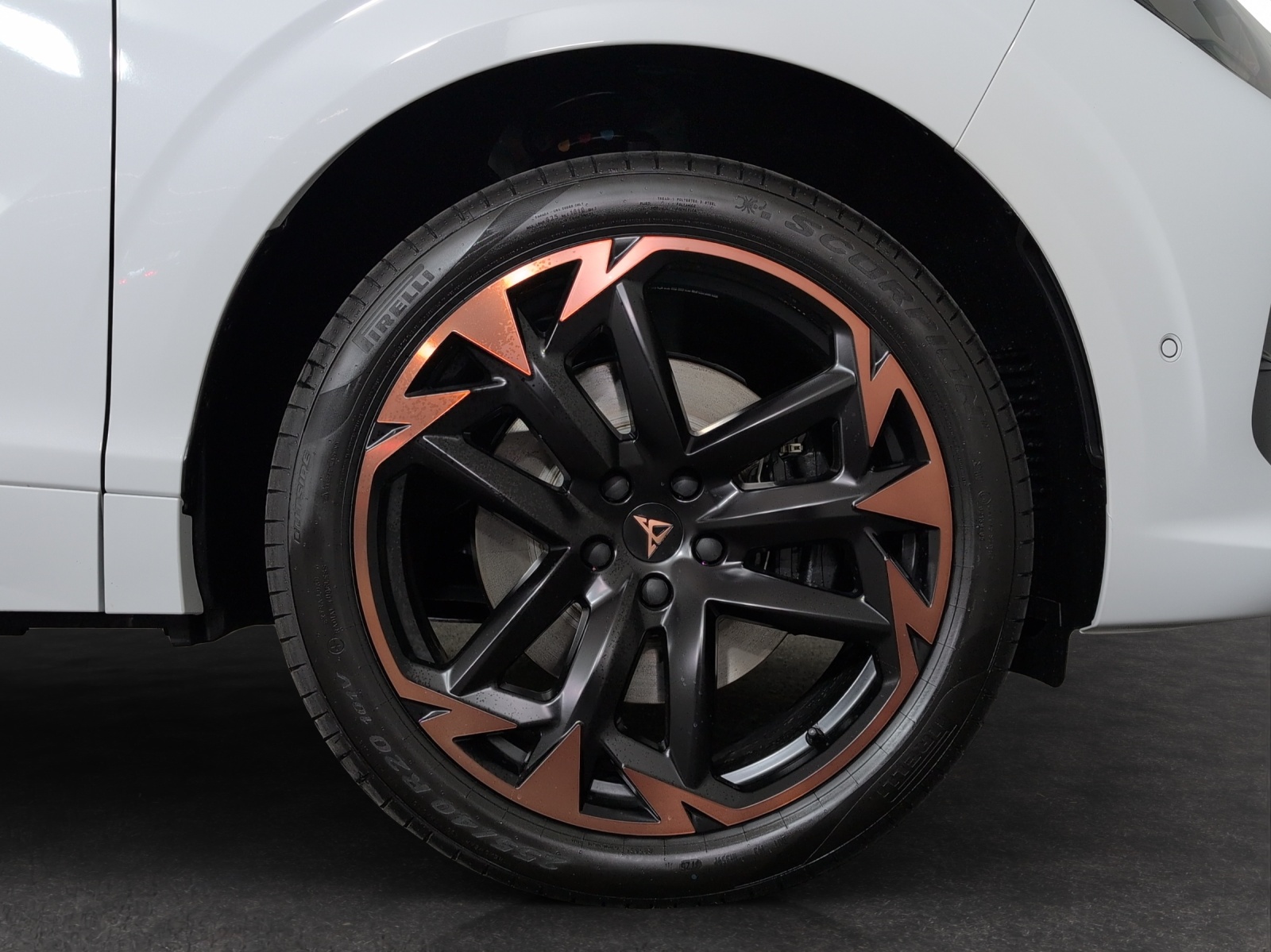 CUPRA Terramar 1.5 eHybrid DSG VZ-image-4