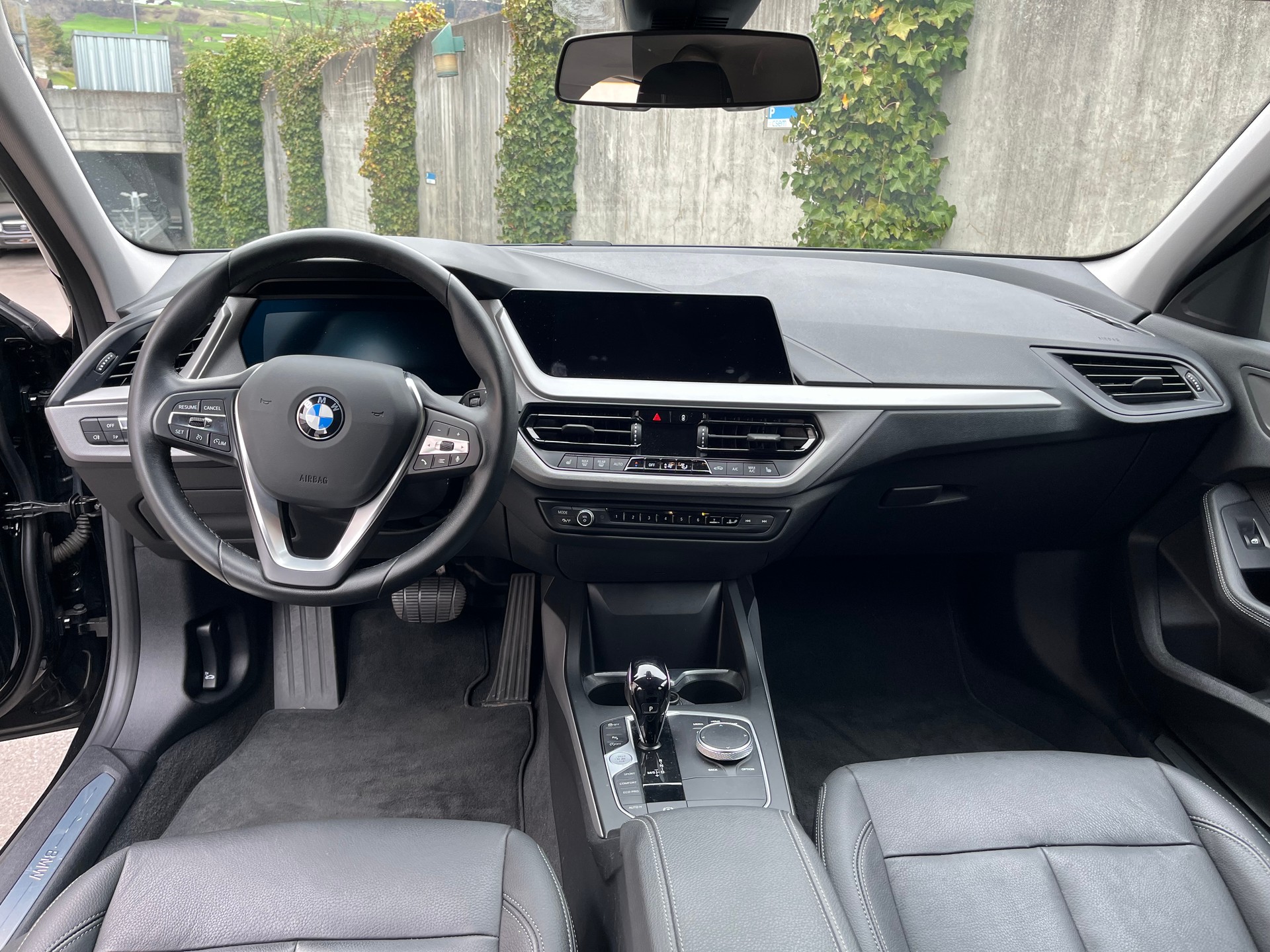 BMW 118i Steptronic-image-10