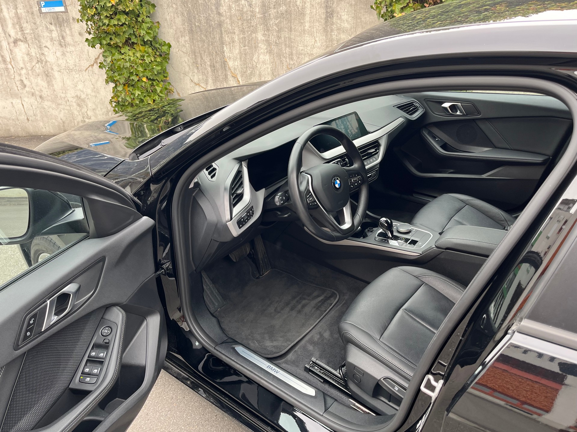 BMW 118i Steptronic-image-7