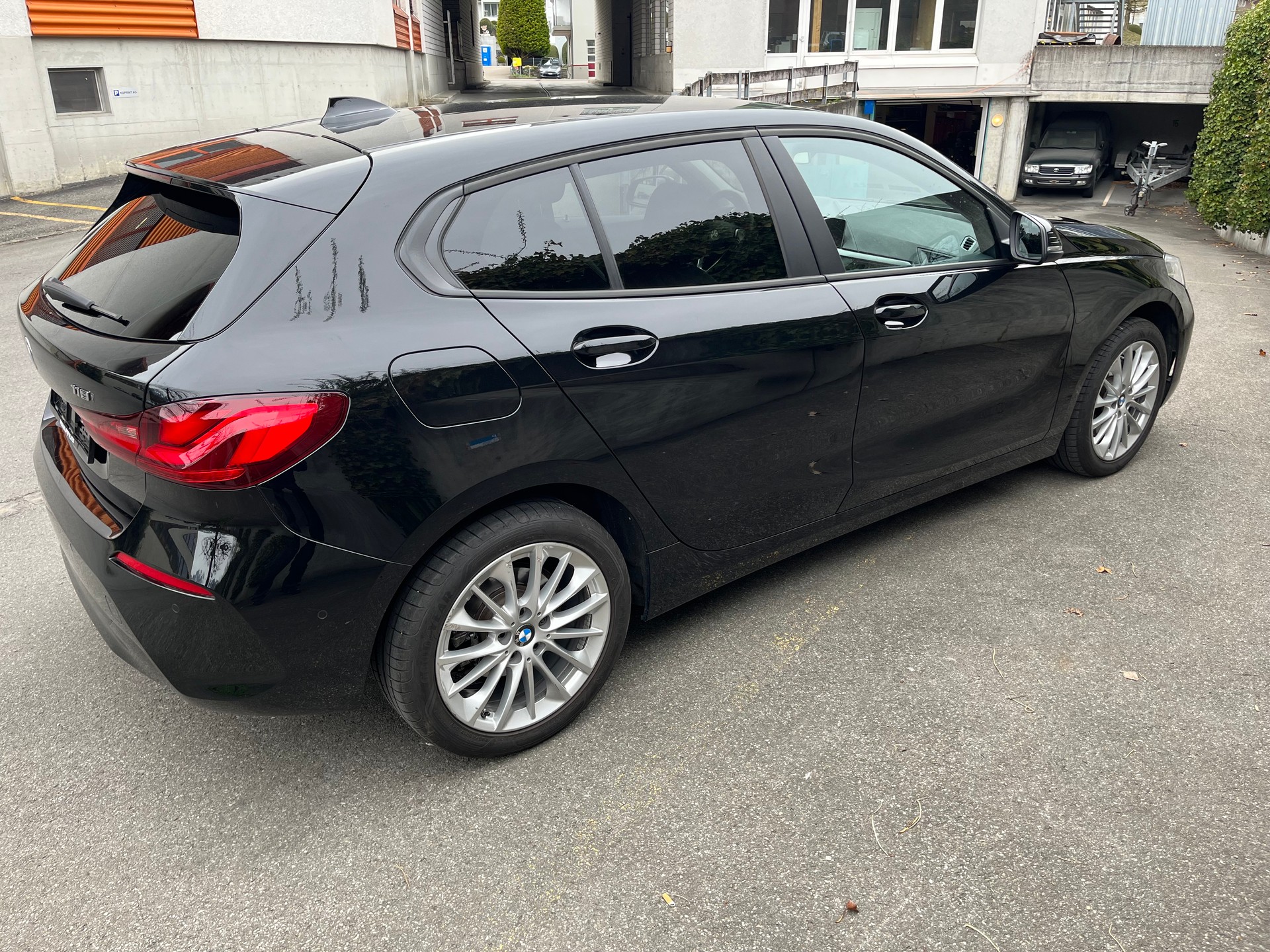 BMW 118i Steptronic-image-2