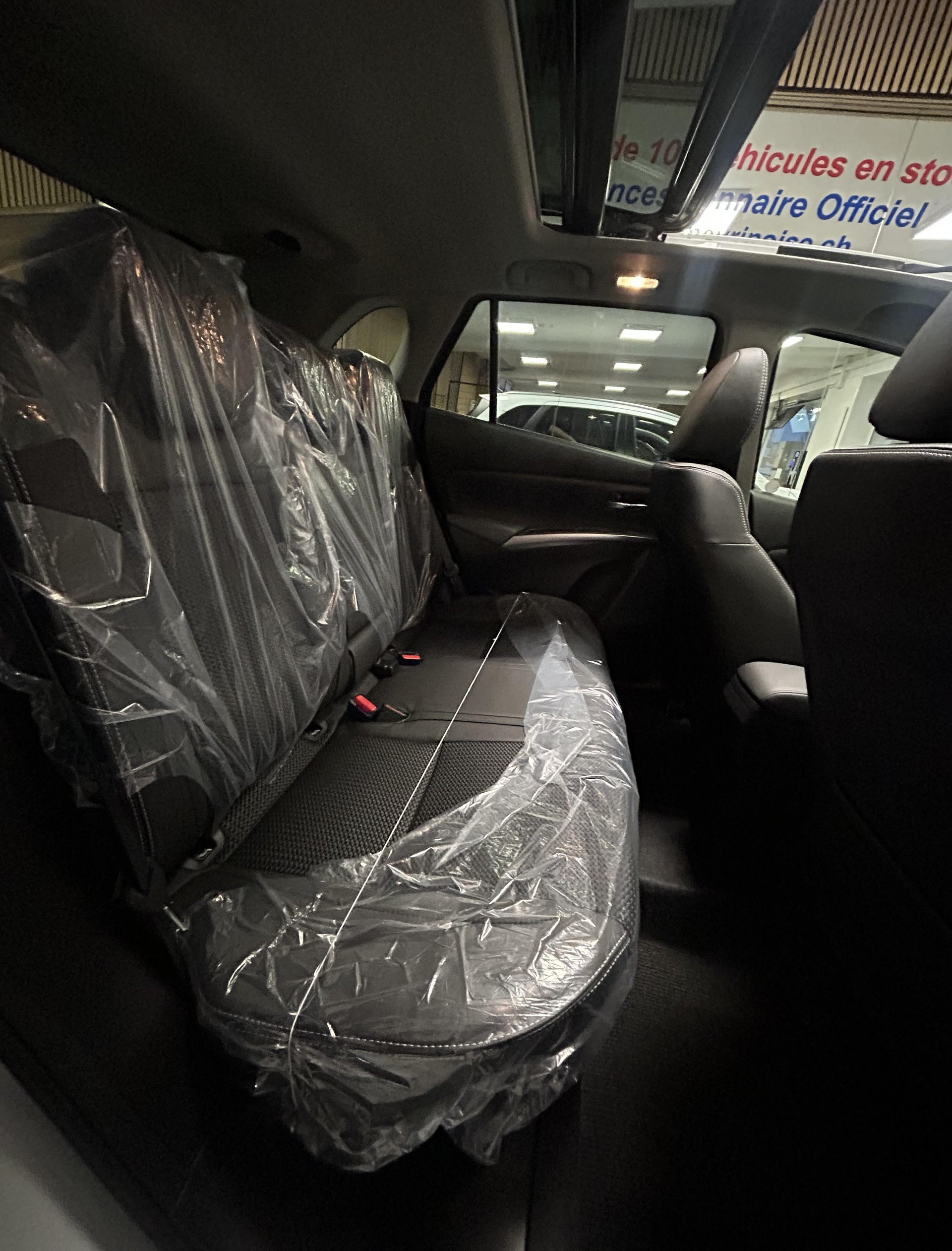 SUZUKI S-Cross 1.4 T Compact Top Hybrid 4x4-image-18
