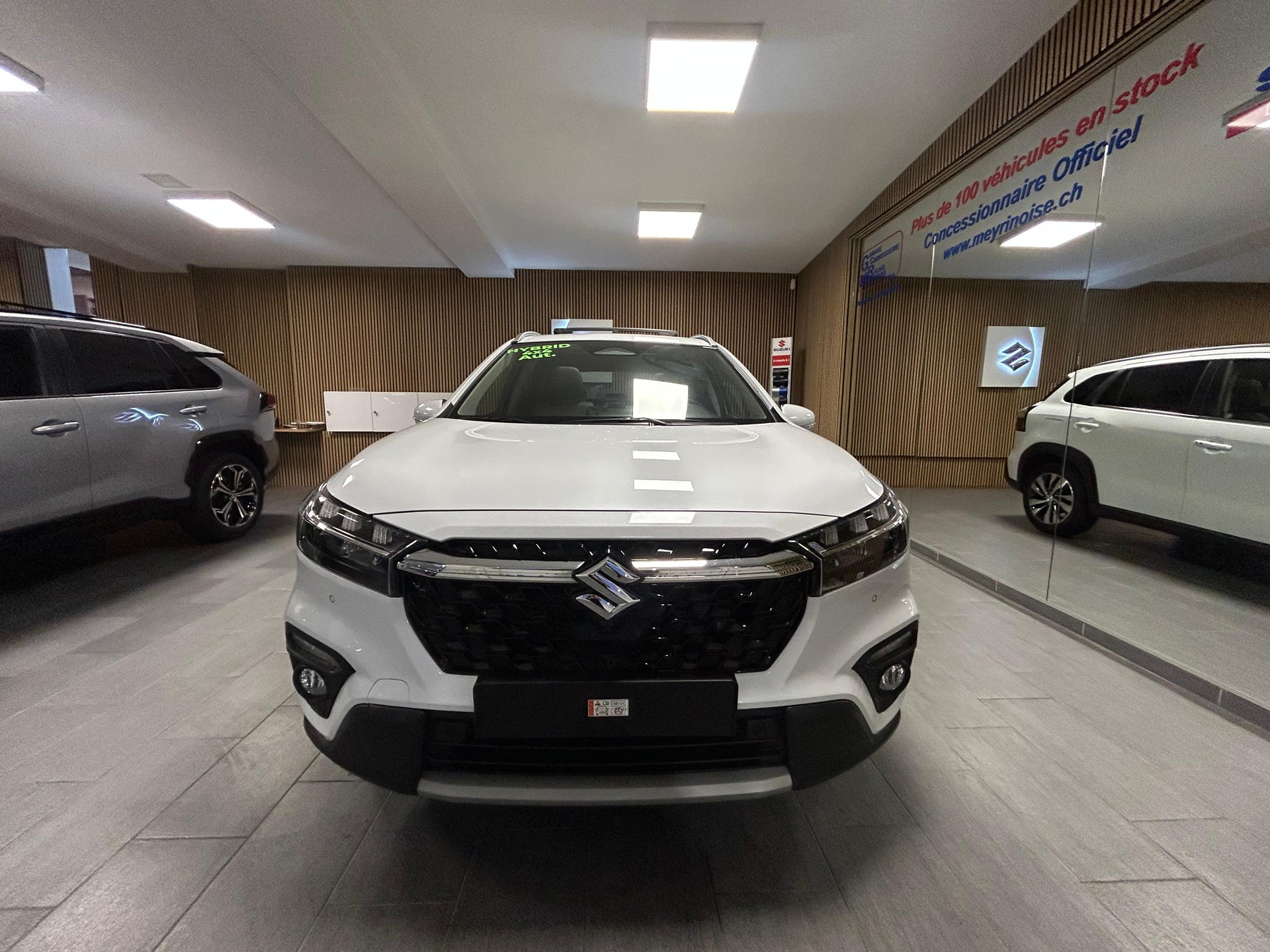SUZUKI S-Cross 1.4 T Compact Top Hybrid 4x4-image-4