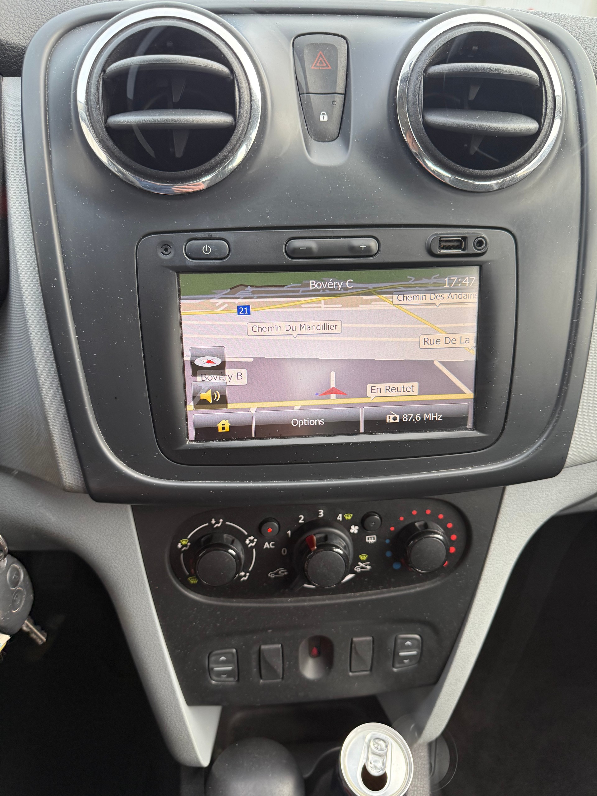 DACIA Sandero 1.2 Ambiance-image-5