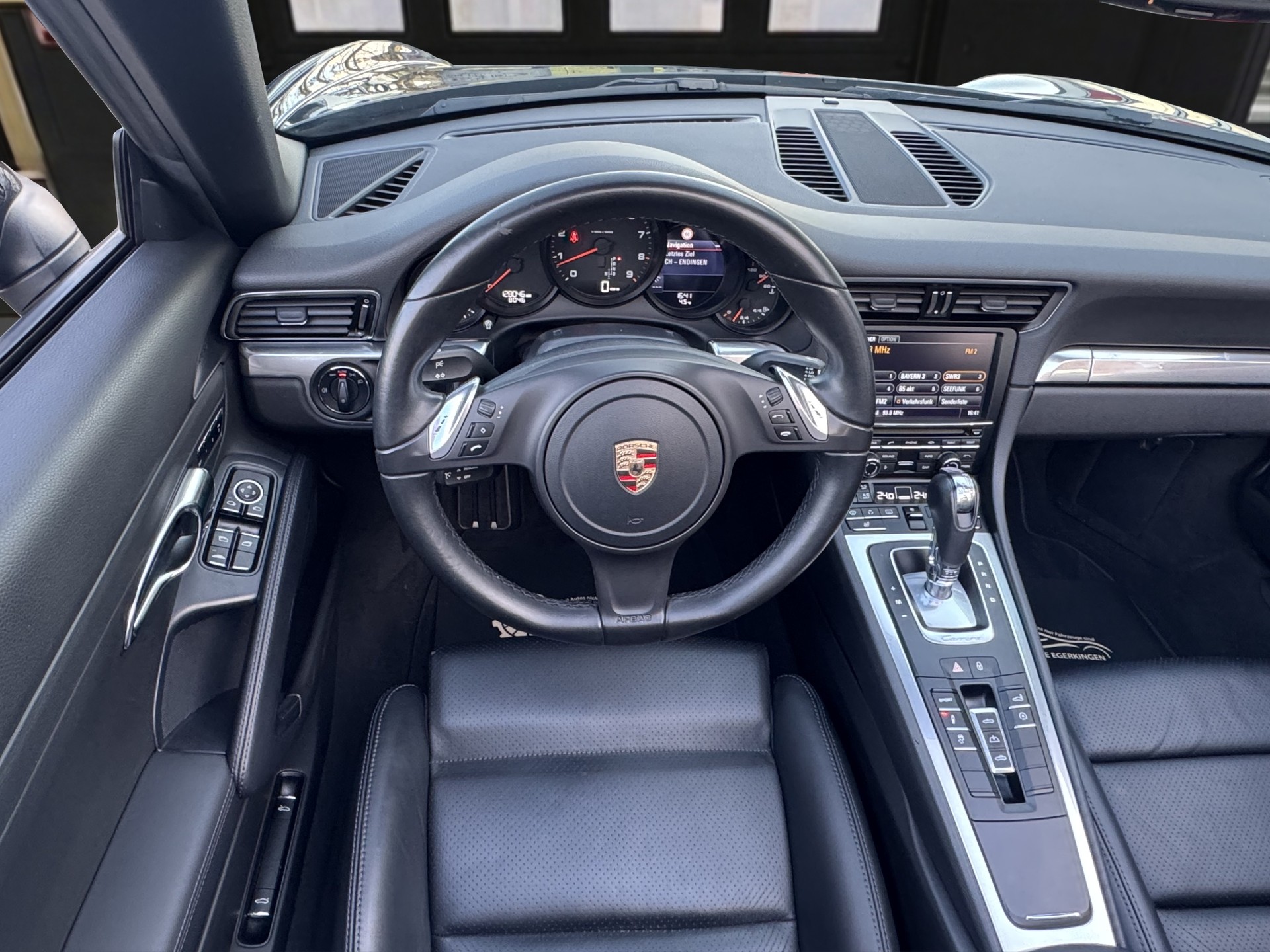 PORSCHE 911 Cabriolet 3.4 Carrera 4 PDK-image-13