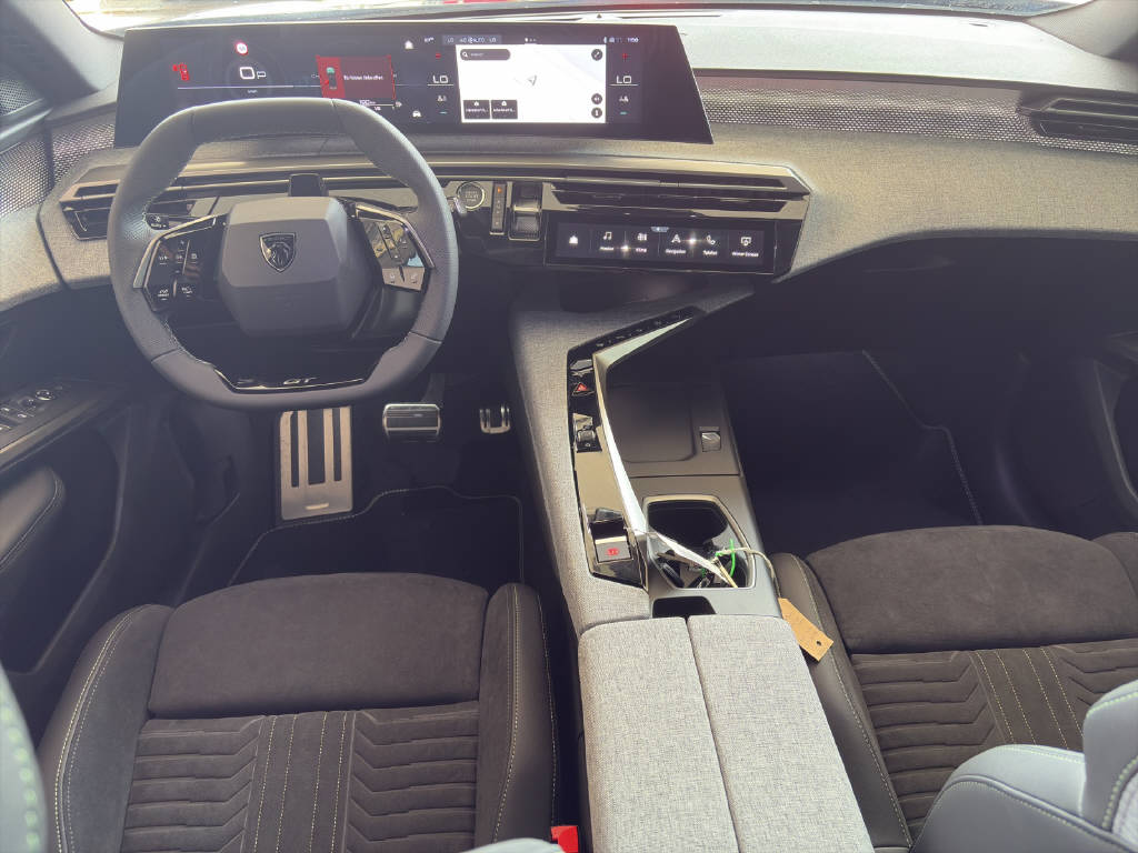 PEUGEOT 3008 1.2 Hybrid GT-image-6