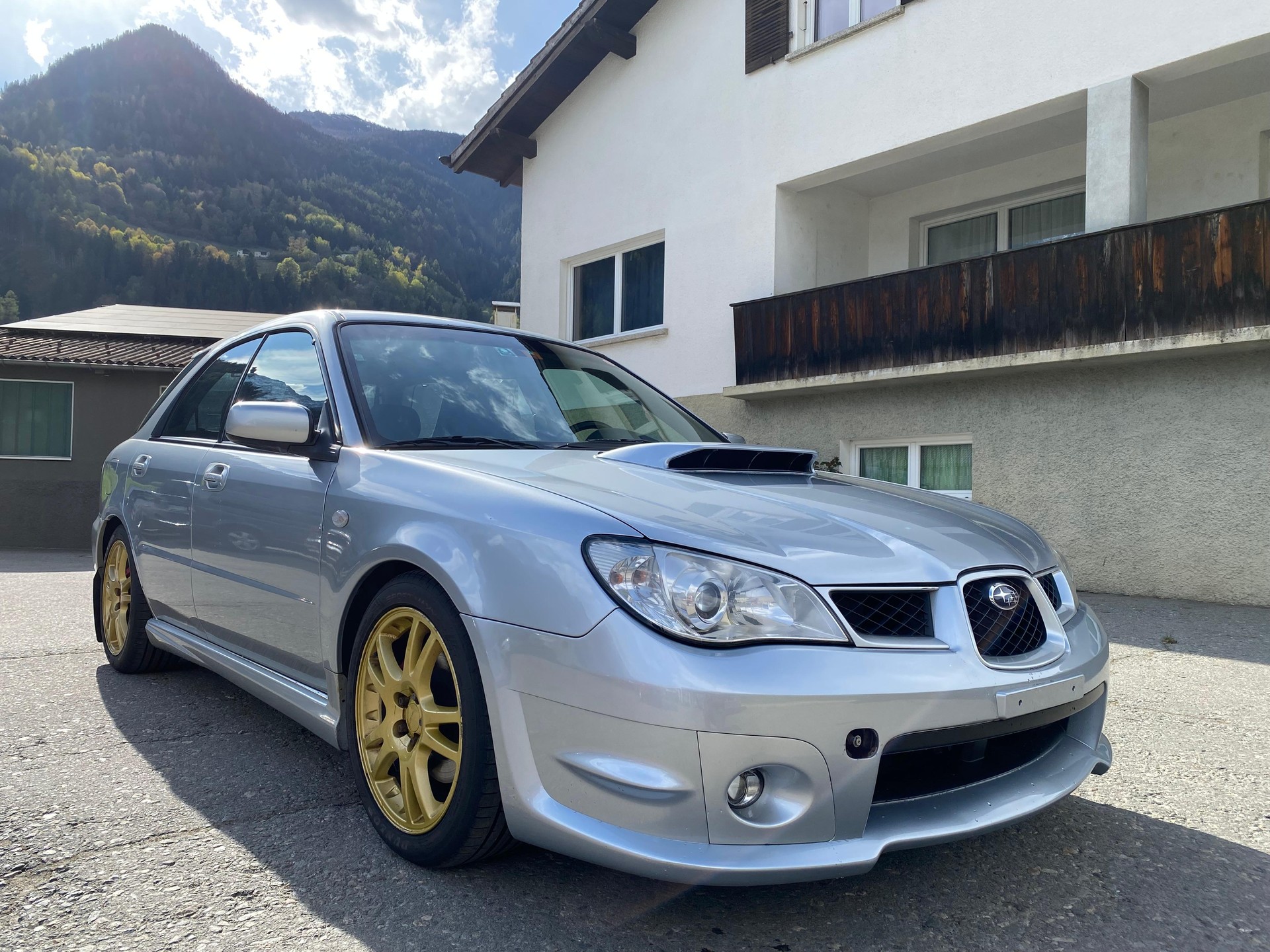 SUBARU Impreza Wagon 2.5 Turbo WRX-image-2