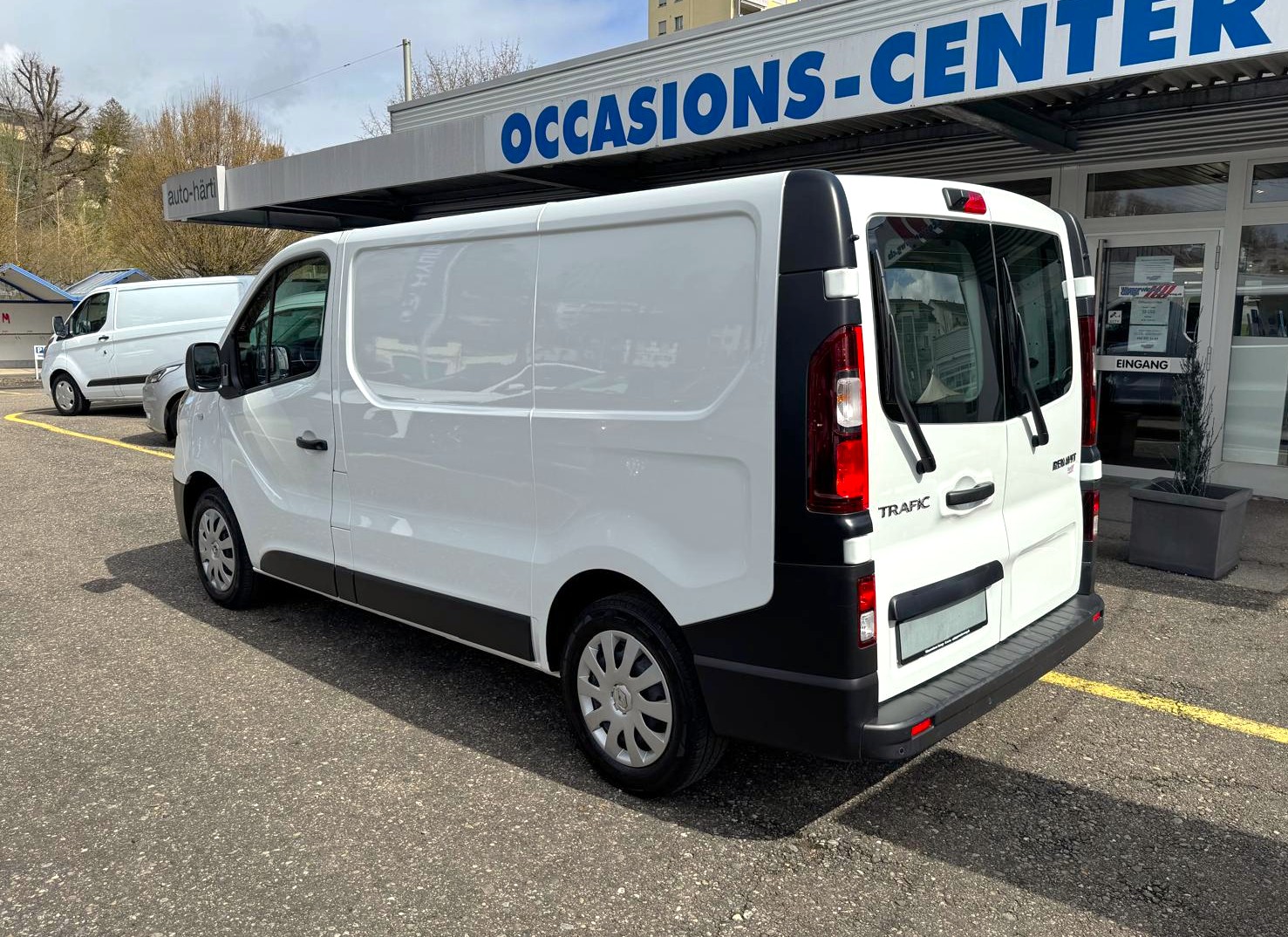 RENAULT Trafic Ene dCi120 2.0 Bus L1H1-image-12