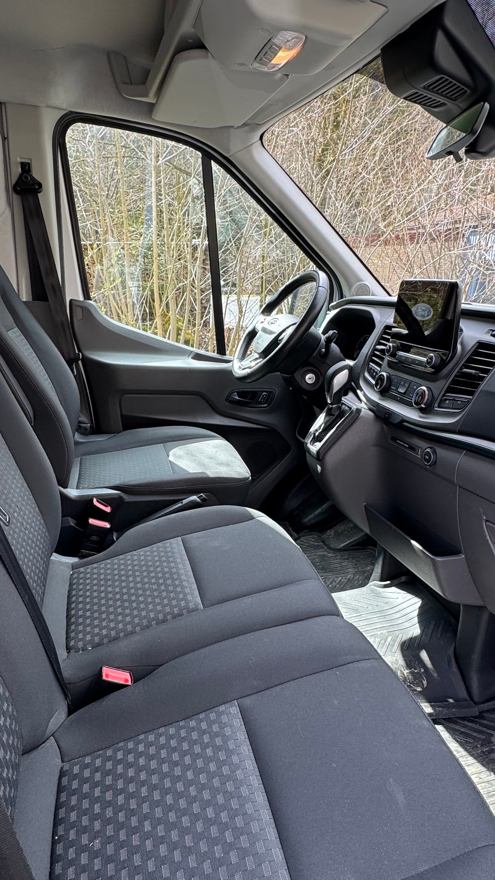 FORD Transit Van 350 L2 Ambiente 2.0 TDCi 185 FWD A-image-1