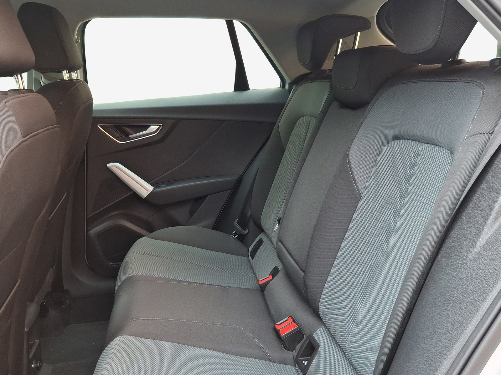 AUDI Q2 35 TFSI Design S-tronic-image-11