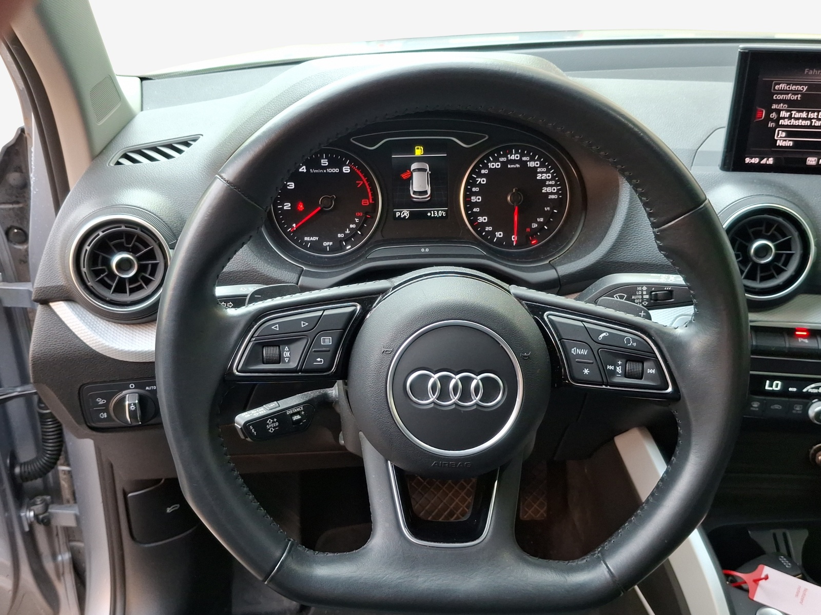 AUDI Q2 35 TFSI Design S-tronic-image-9