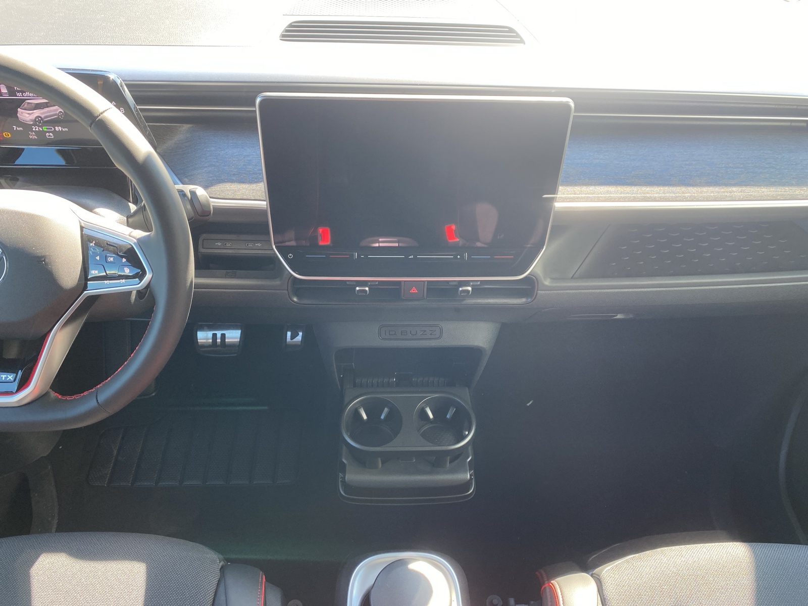 VW ID.Buzz LWB GTX 4 Motion-image-10