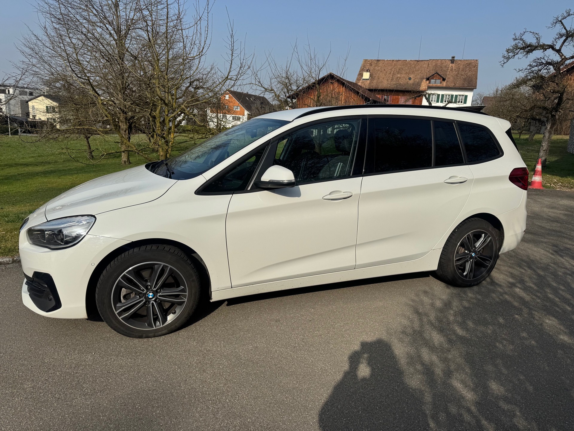 BMW 218d xDrive Gran Tourer Steptronic Sport Line-image-1