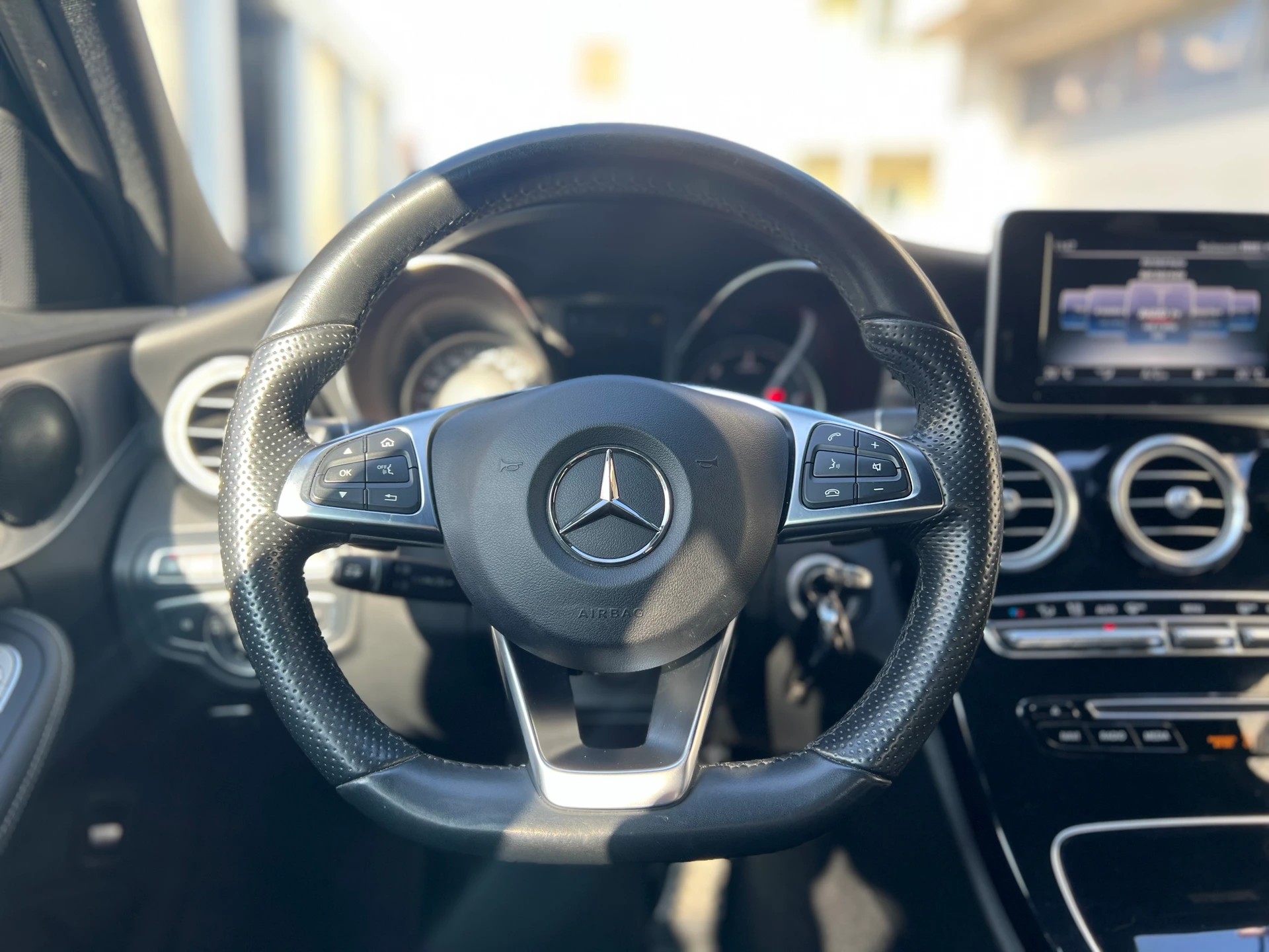 MERCEDES-BENZ C 250 BlueTEC AMG Line 4Matic 9G-Tronic-image-12