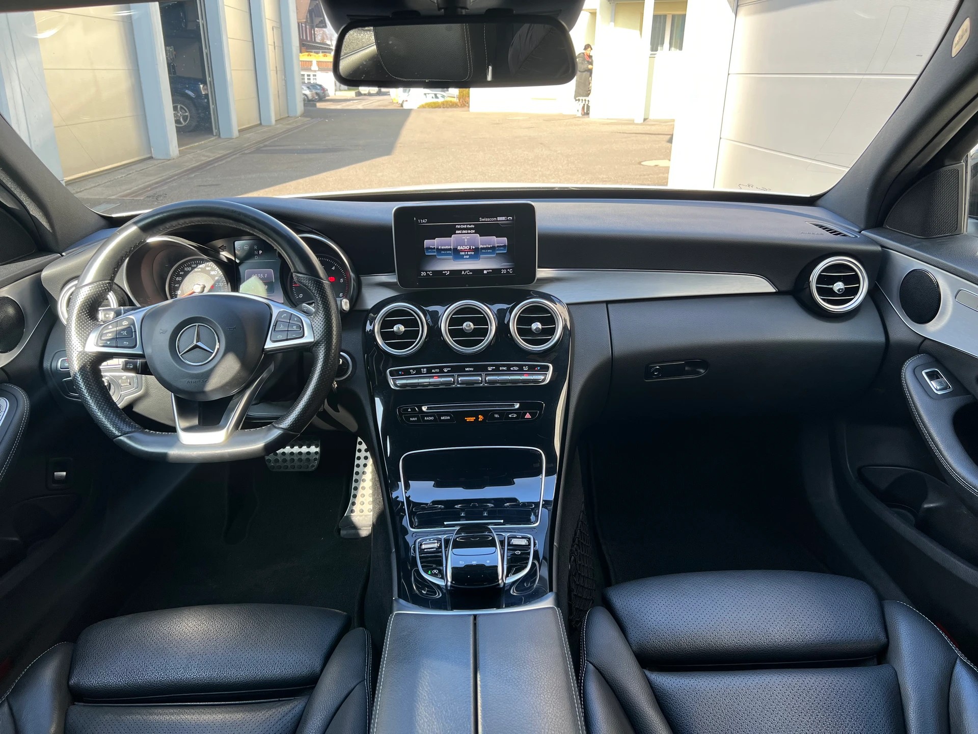 MERCEDES-BENZ C 250 BlueTEC AMG Line 4Matic 9G-Tronic-image-21