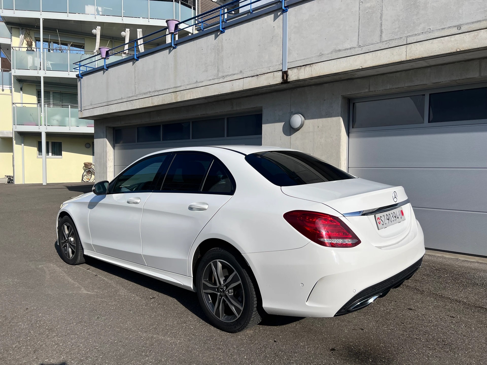 MERCEDES-BENZ C 250 BlueTEC AMG Line 4Matic 9G-Tronic-image-5