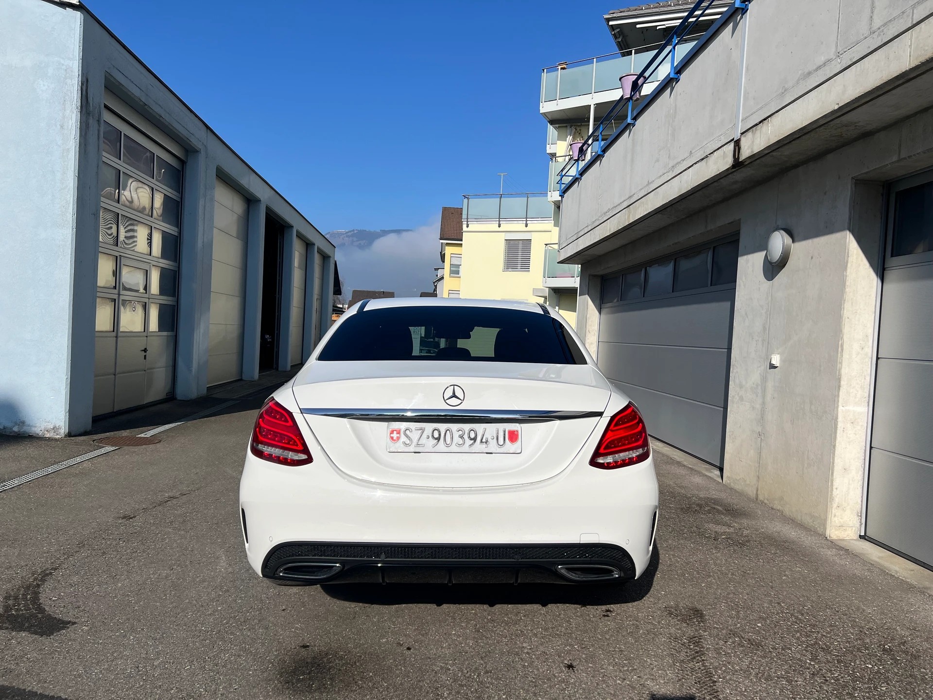 MERCEDES-BENZ C 250 BlueTEC AMG Line 4Matic 9G-Tronic-image-4