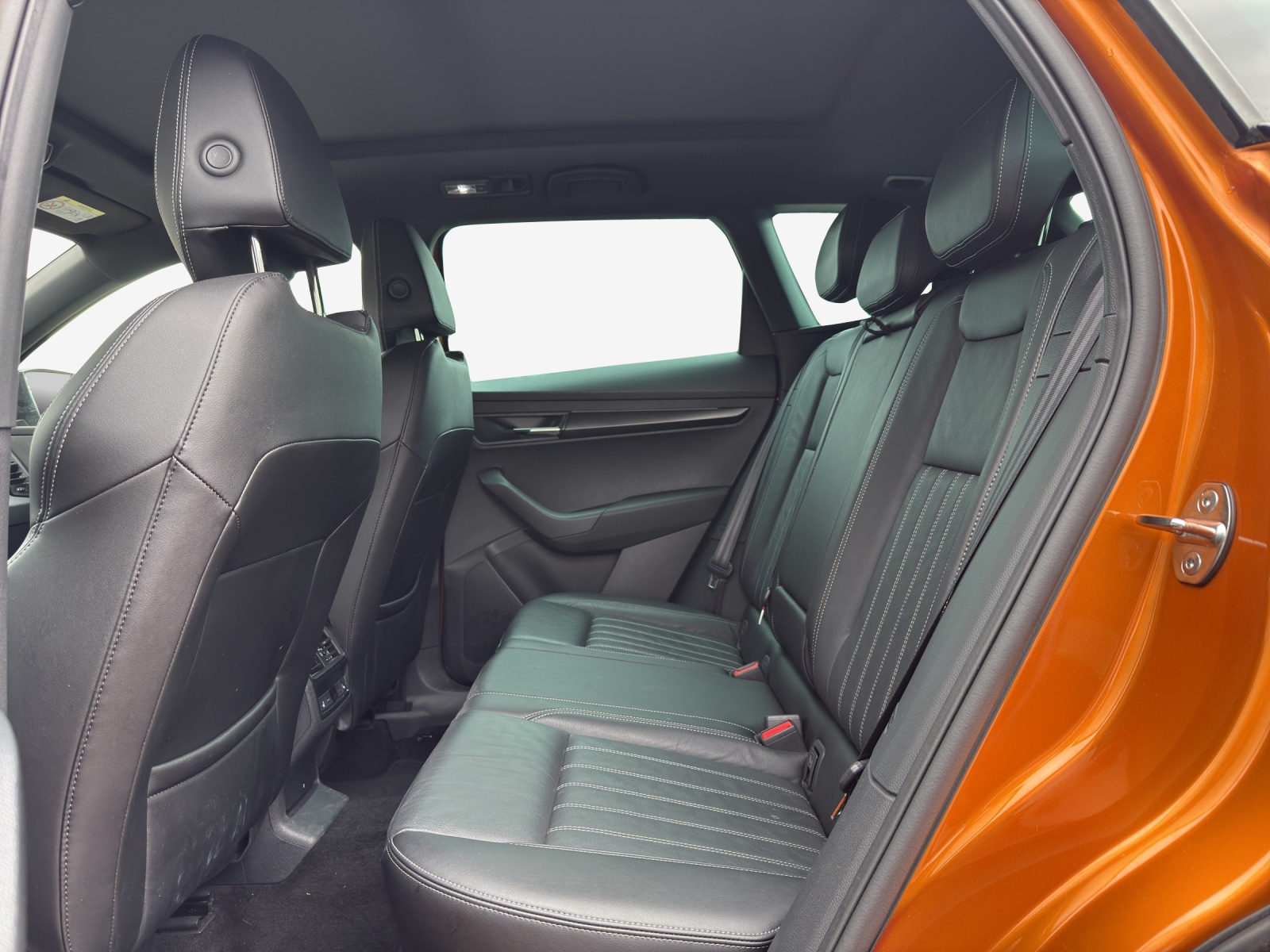 SKODA Karoq 2.0 TSI SportLine 4x4 DSG-image-11