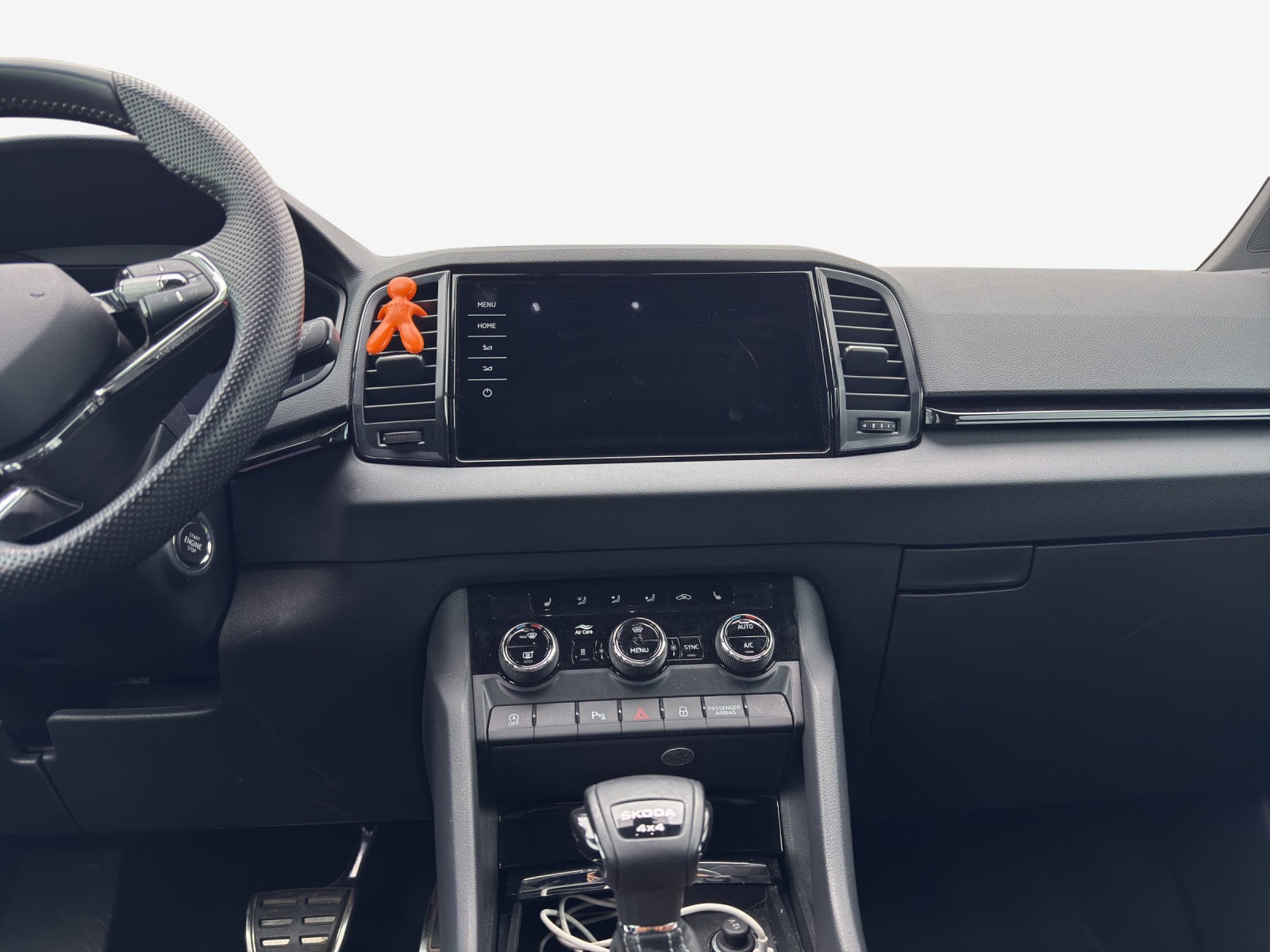 SKODA Karoq 2.0 TSI SportLine 4x4 DSG-image-10
