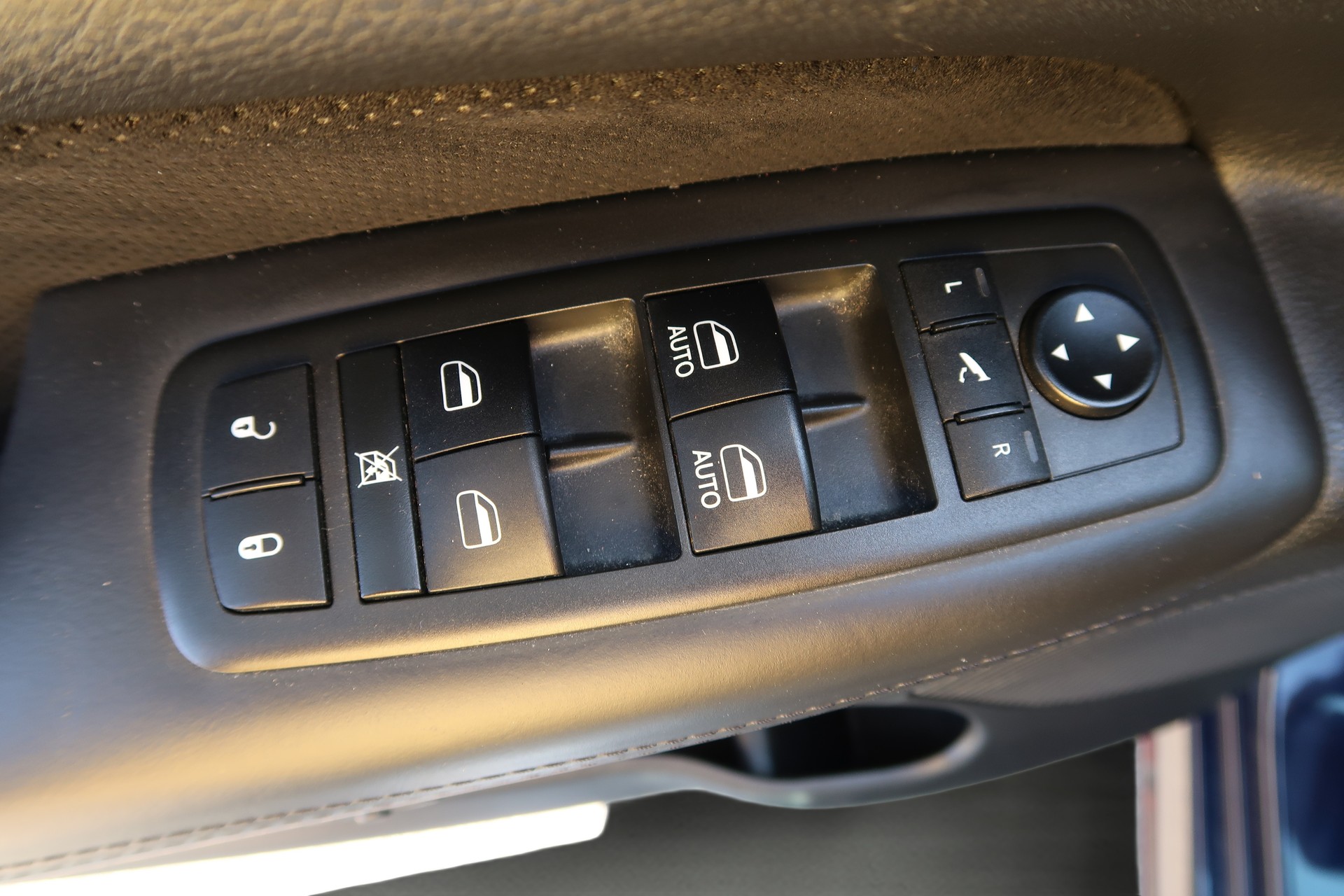 JEEP Grand Cherokee 3.0 CRD S Automatic-image-18