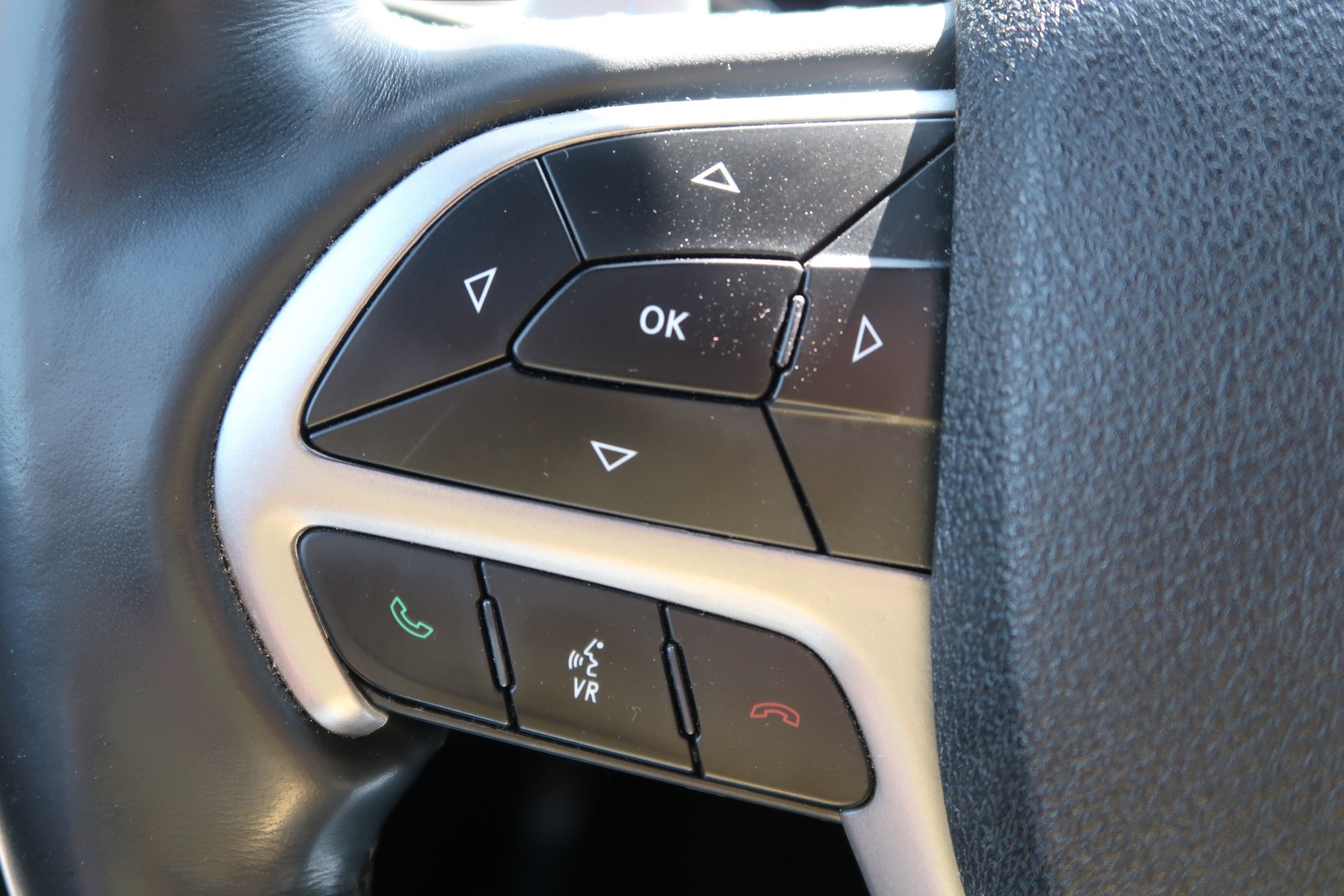 JEEP Grand Cherokee 3.0 CRD S Automatic-image-23