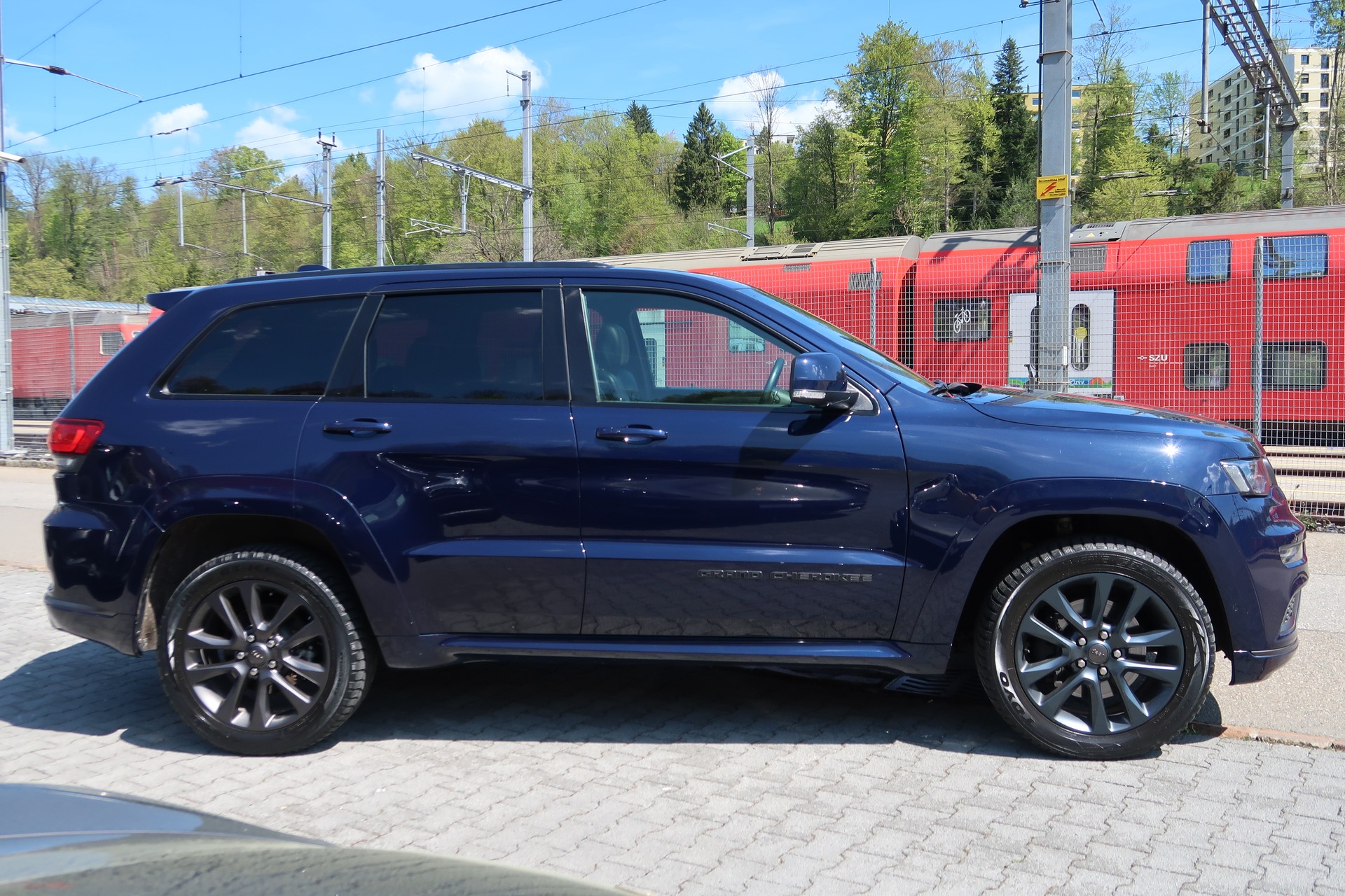 JEEP Grand Cherokee 3.0 CRD S Automatic-image-3