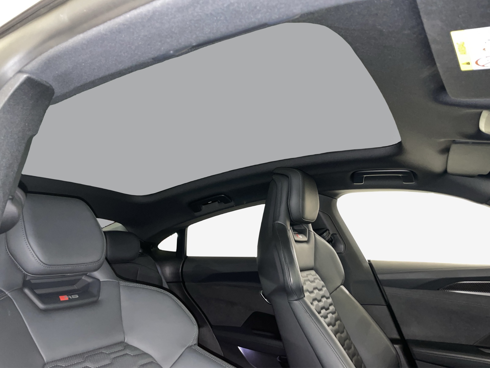 AUDI RS e-tron GT quattro-image-14