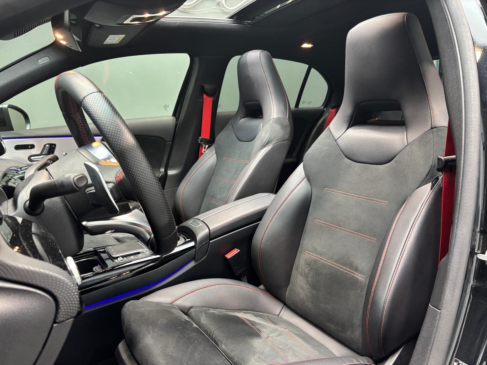 MERCEDES-BENZ A 35 AMG 4Matic Speedshift-image-11