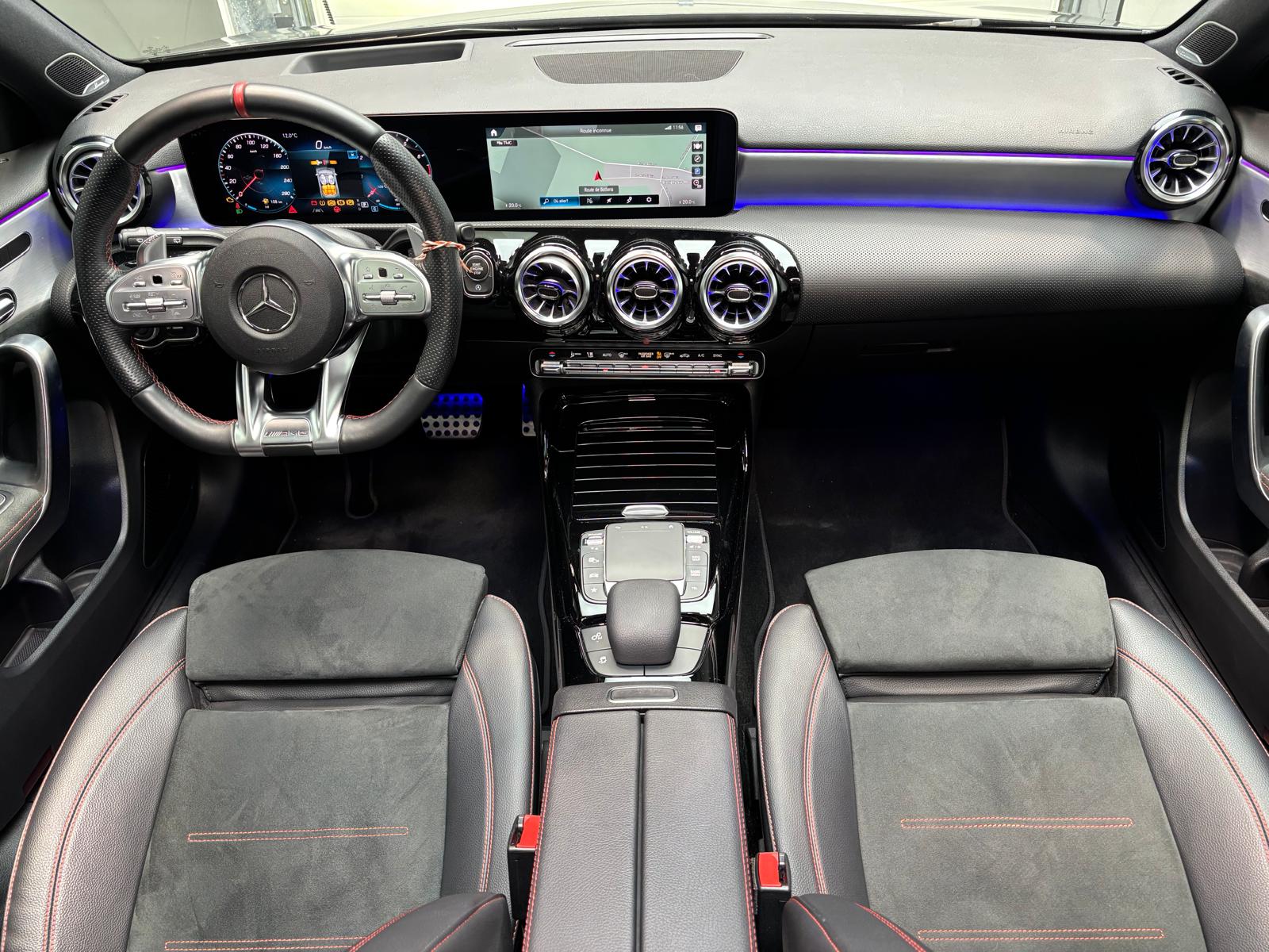 MERCEDES-BENZ A 35 AMG 4Matic Speedshift-image-17