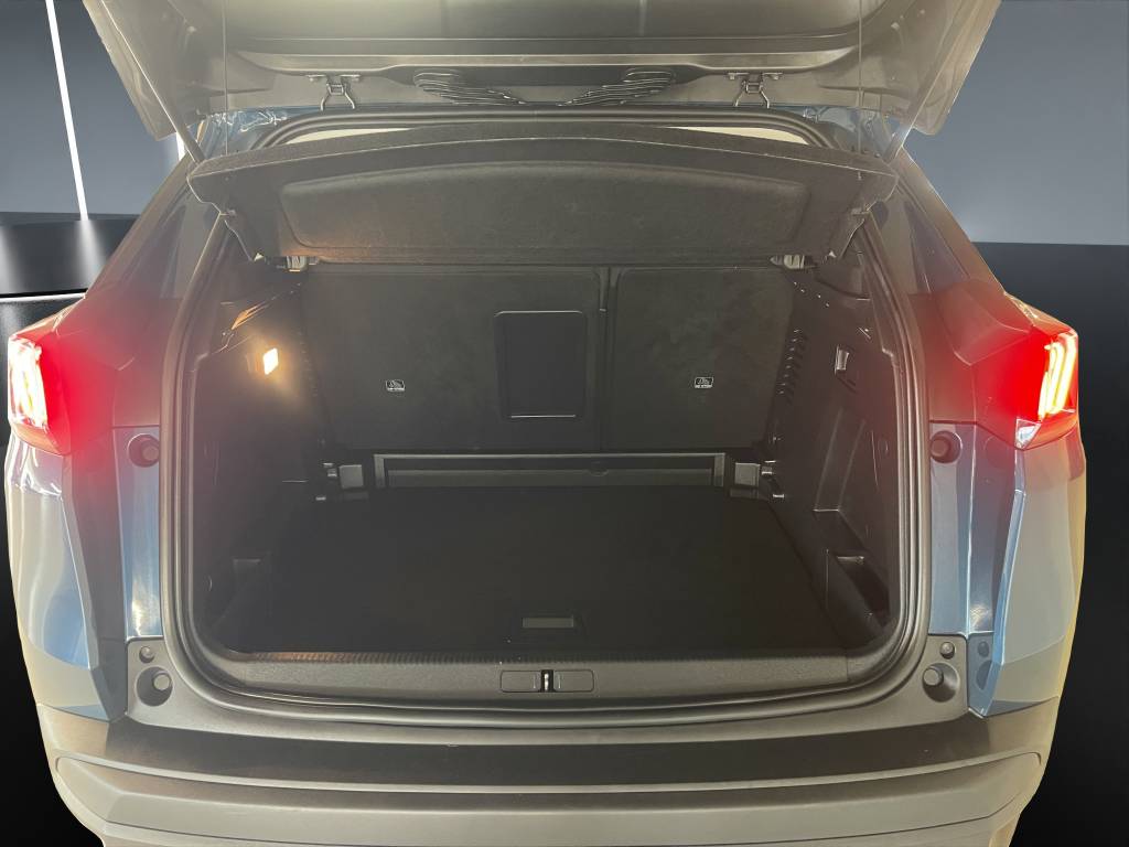 PEUGEOT 3008 1.5 BlueHDi Active Pack-image-11