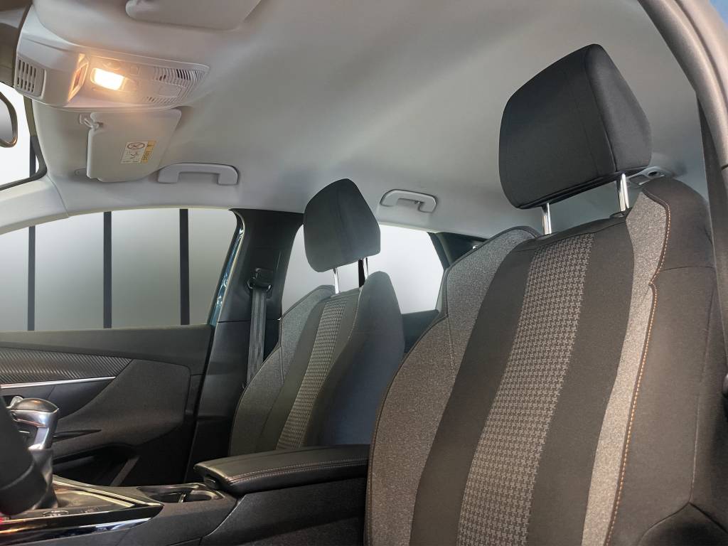 PEUGEOT 3008 1.5 BlueHDi Active Pack-image-9