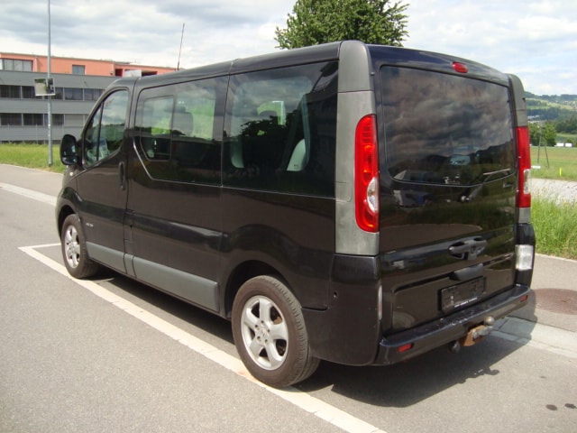 RENAULT Trafic 2.0 dCi 115 2.7t L1H1 Generation-image-3
