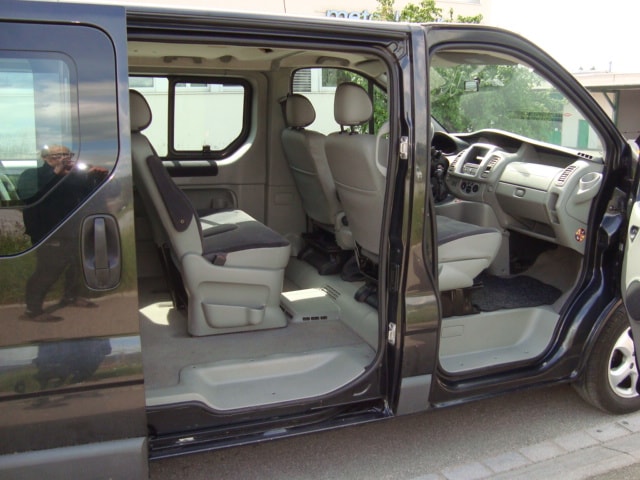 RENAULT Trafic 2.0 dCi 115 2.7t L1H1 Generation-image-11