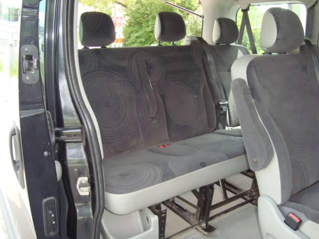 RENAULT Trafic 2.0 dCi 115 2.7t L1H1 Generation-image-8