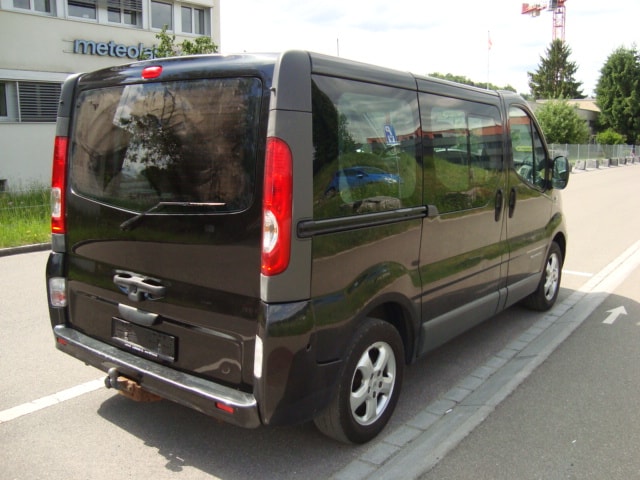 RENAULT Trafic 2.0 dCi 115 2.7t L1H1 Generation-image-4
