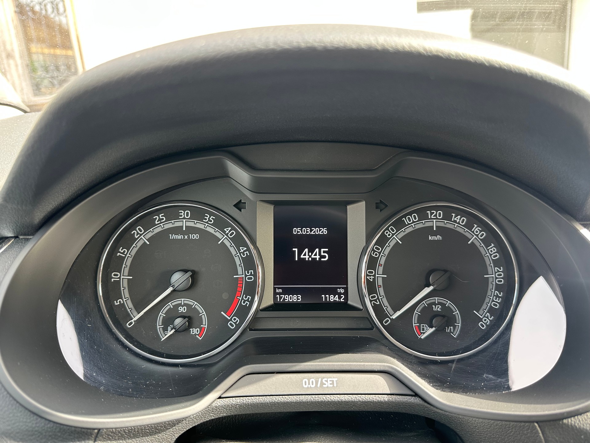 SKODA 2.0 TDI 184 Ambition 4x4 DSG-image-10