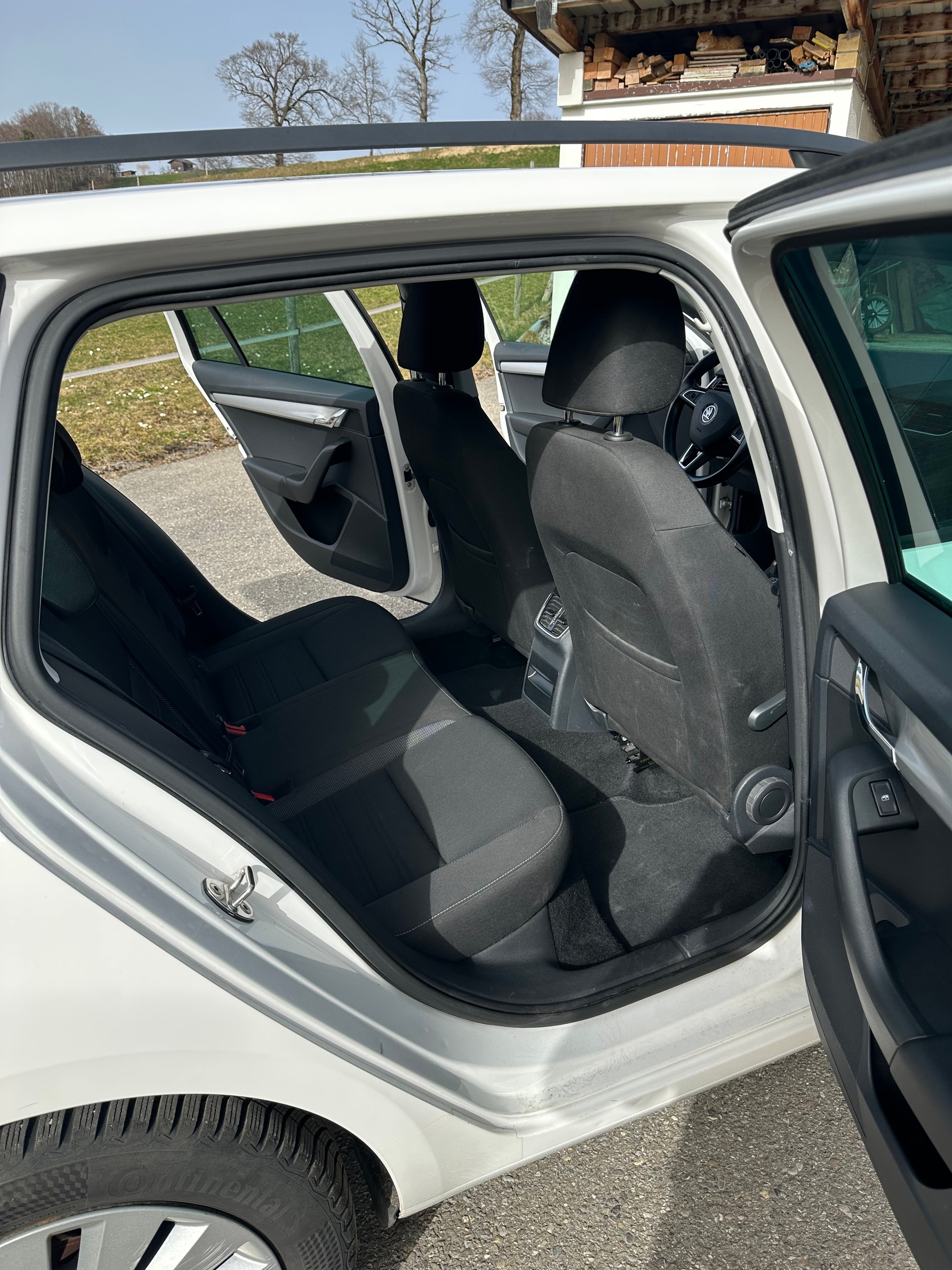 SKODA 2.0 TDI 184 Ambition 4x4 DSG-image-8