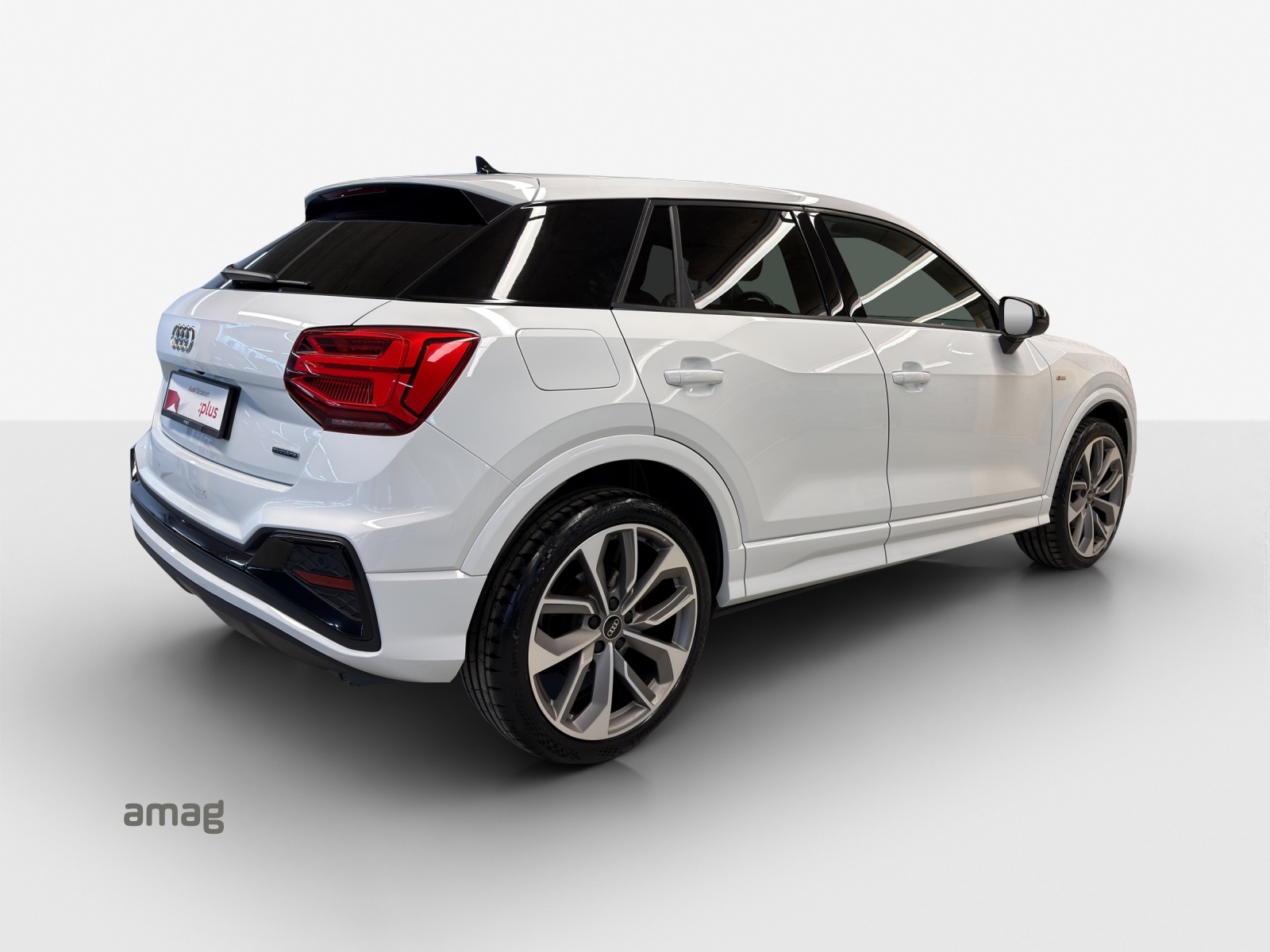 AUDI Q2 40 TFSI S line Attraction quattro S-tronic-image-4