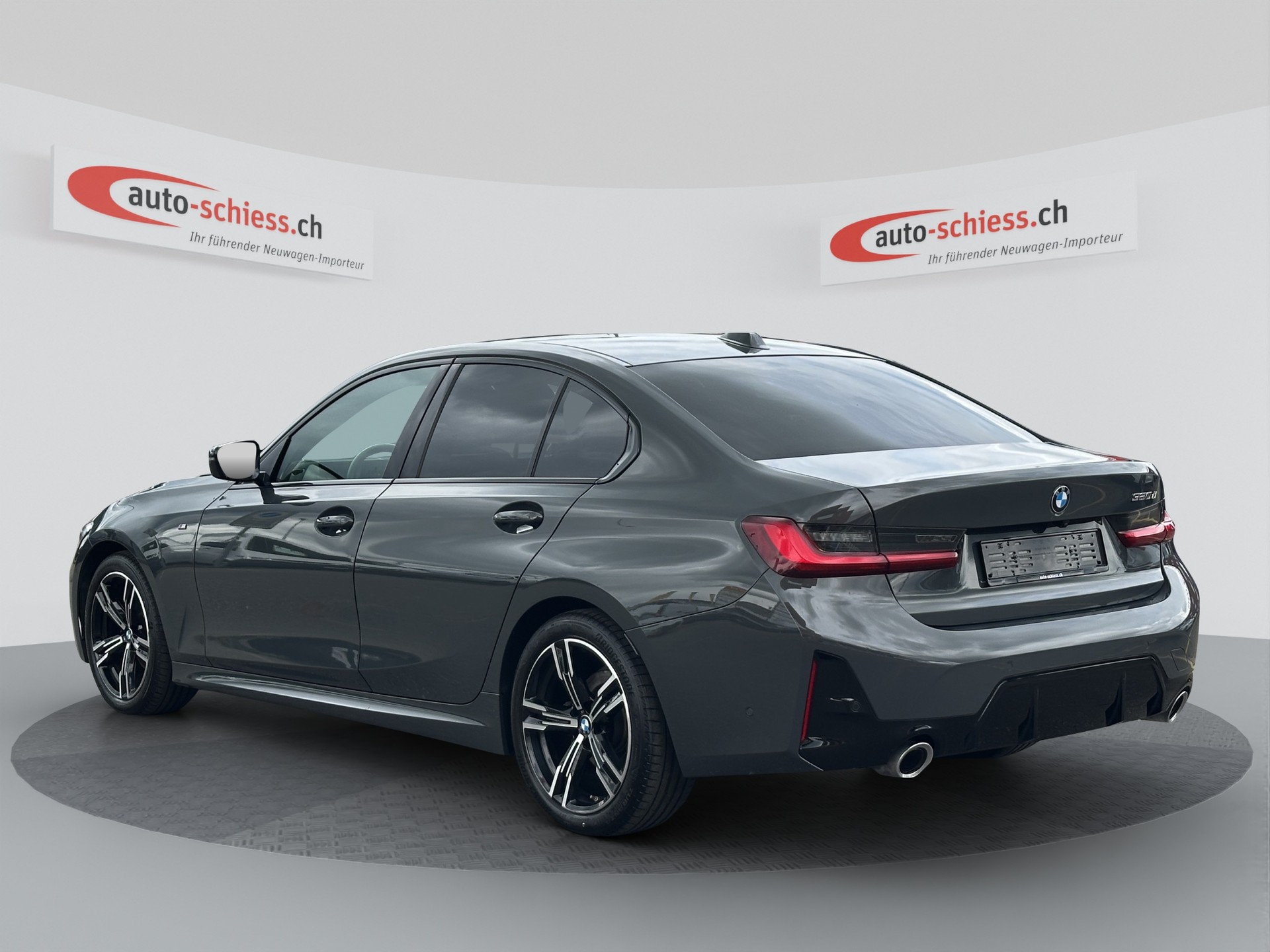 BMW 320d M Sport 48V Steptronic-image-2