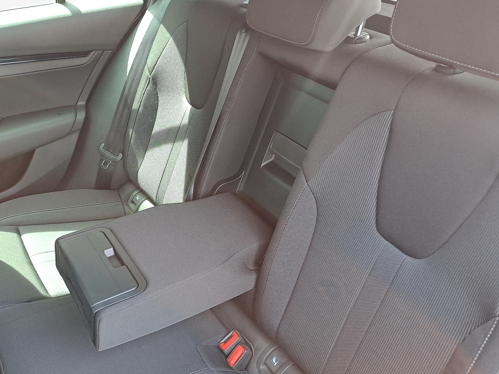 SKODA Octavia Combi 2.0 TSI SportLine DSG 4x4-image-11