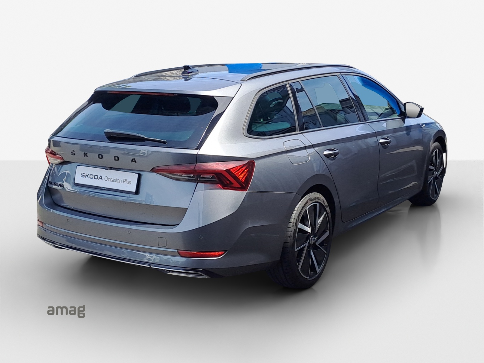 SKODA Octavia Combi 2.0 TSI SportLine DSG 4x4-image-4