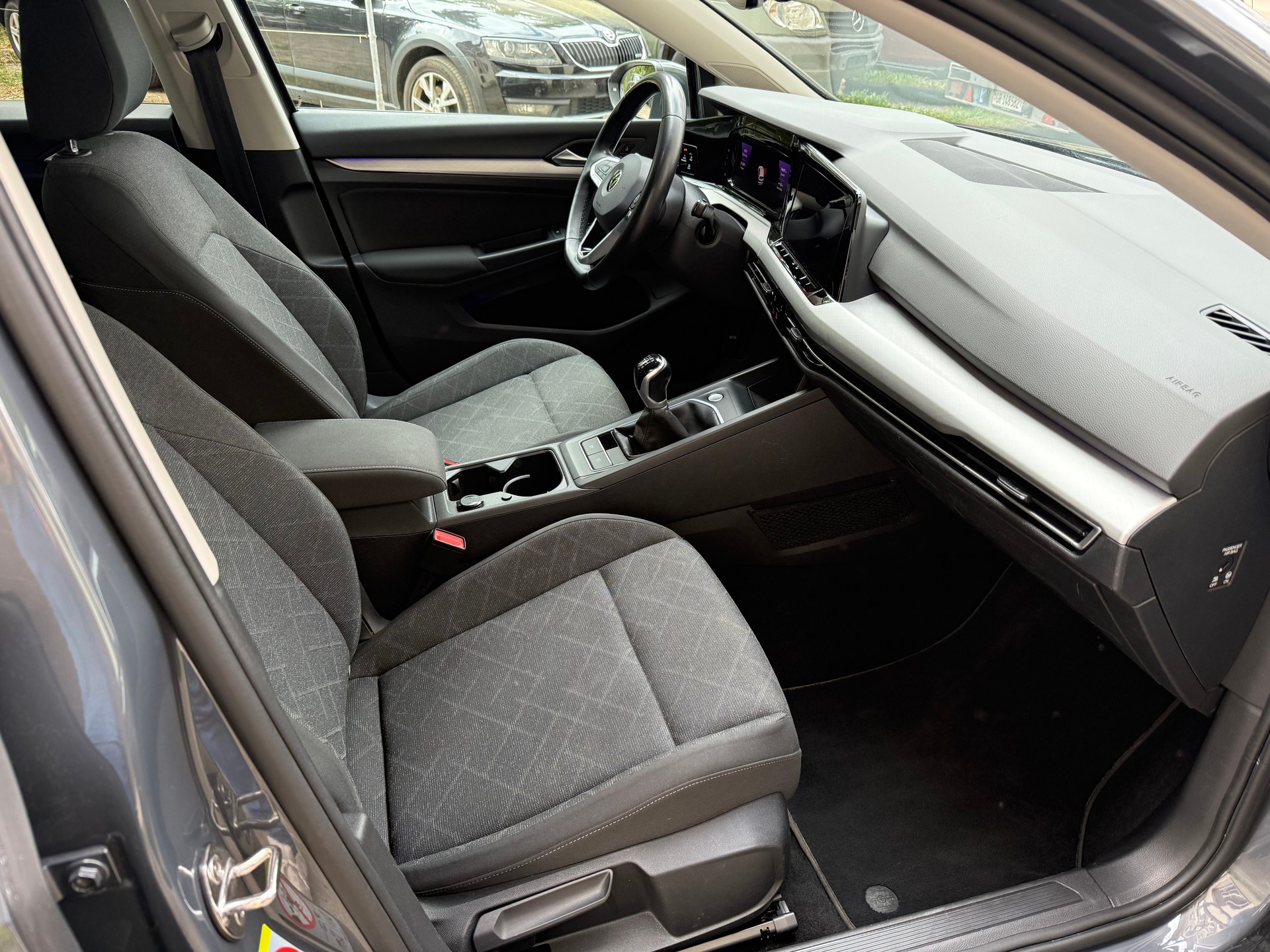 VW Golf 1.5 TSI ACT Life-image-13