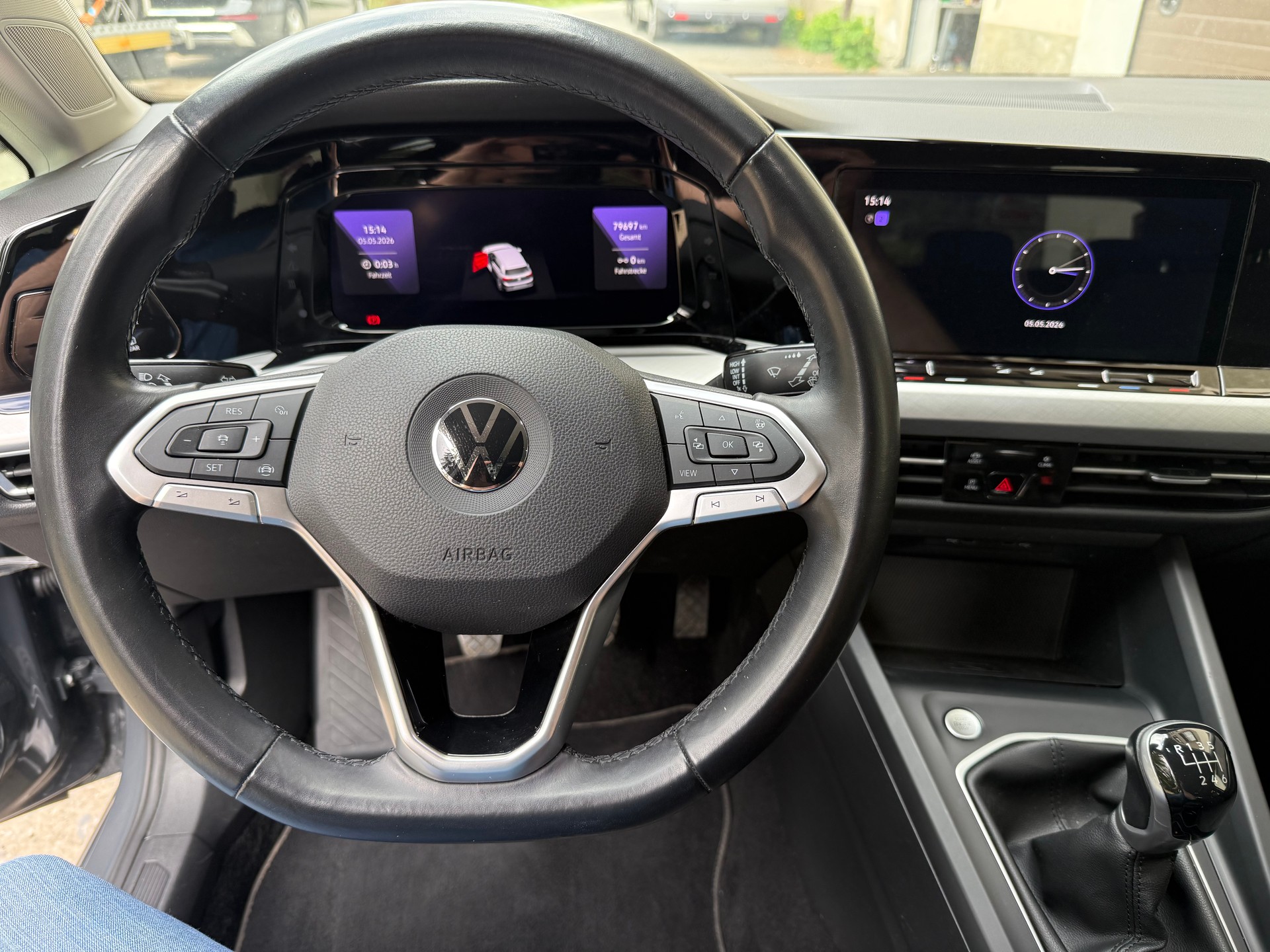 VW Golf 1.5 TSI ACT Life-image-11
