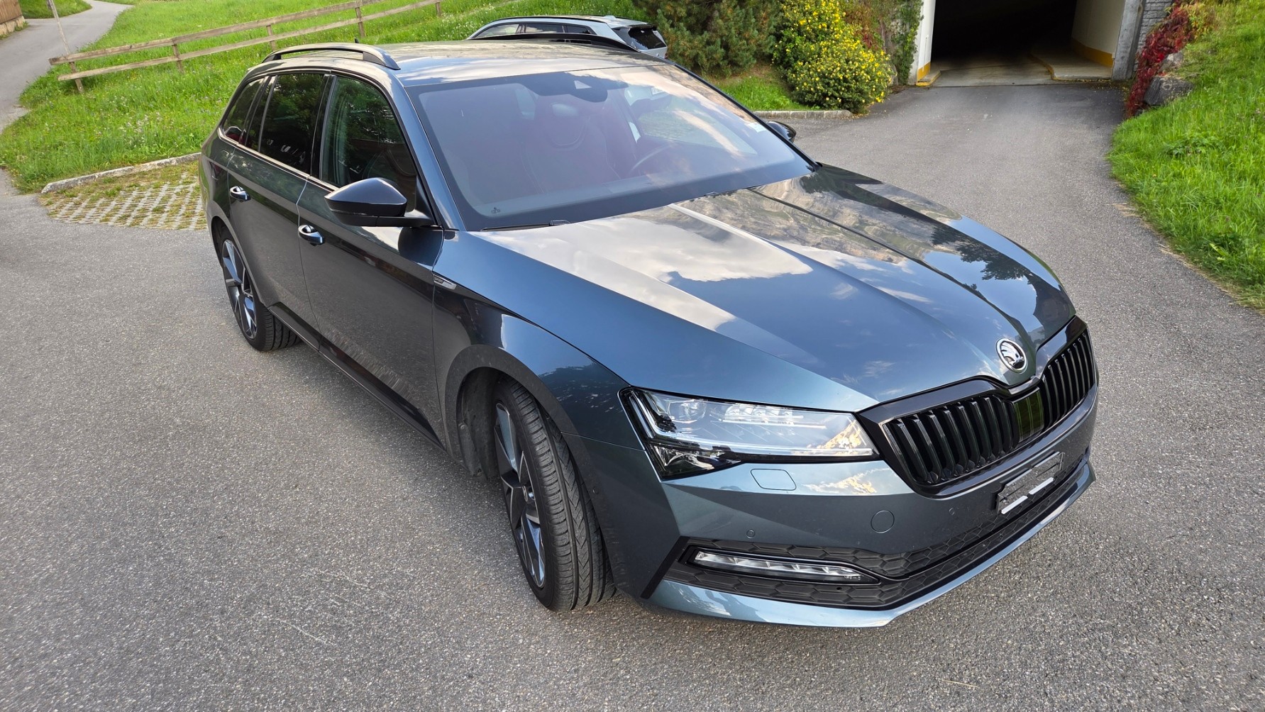 SKODA 2.0 TSI SportLine 4x4 DSG-image-2