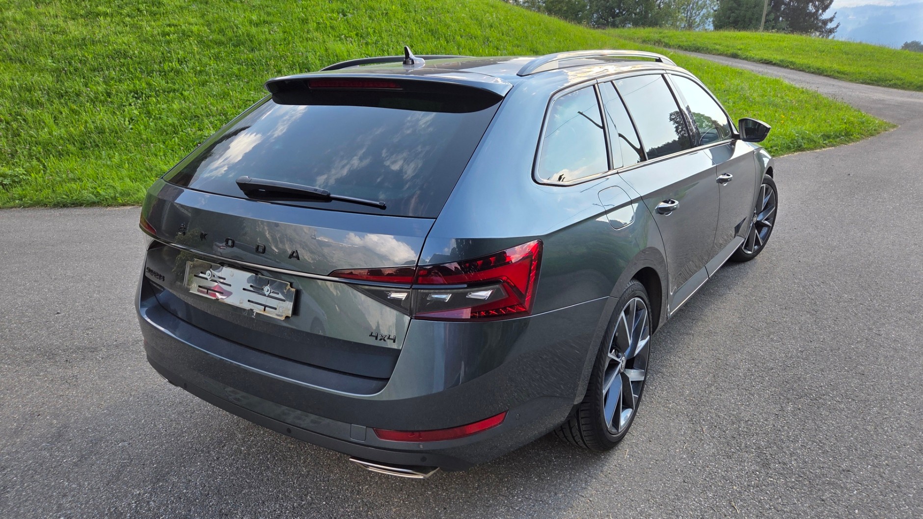 SKODA 2.0 TSI SportLine 4x4 DSG-image-3