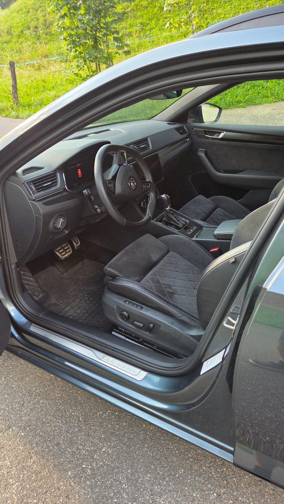 SKODA 2.0 TSI SportLine 4x4 DSG-image-8