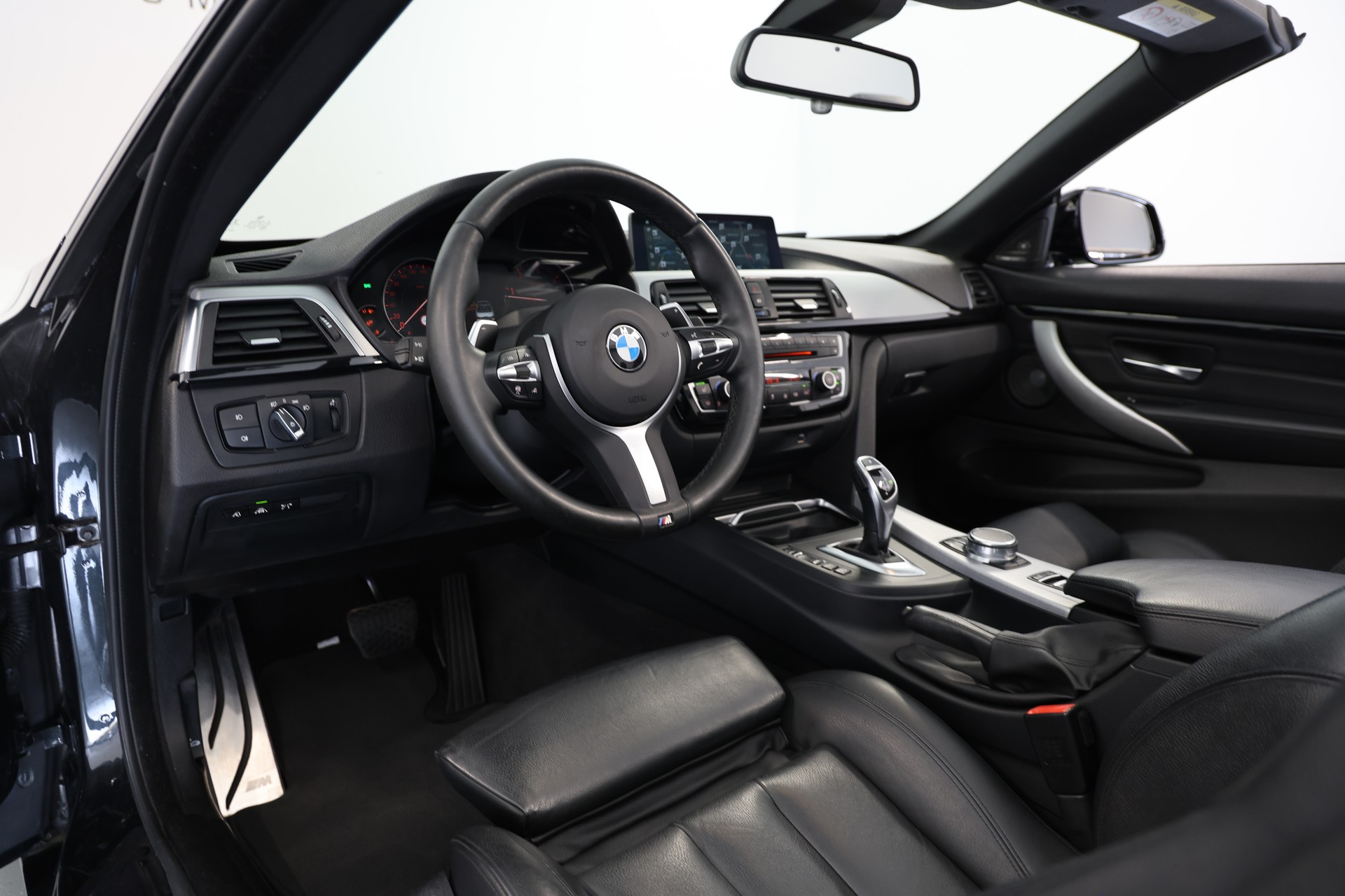 BMW 435d Cabriolet xDrive M Sport Steptronic-image-8