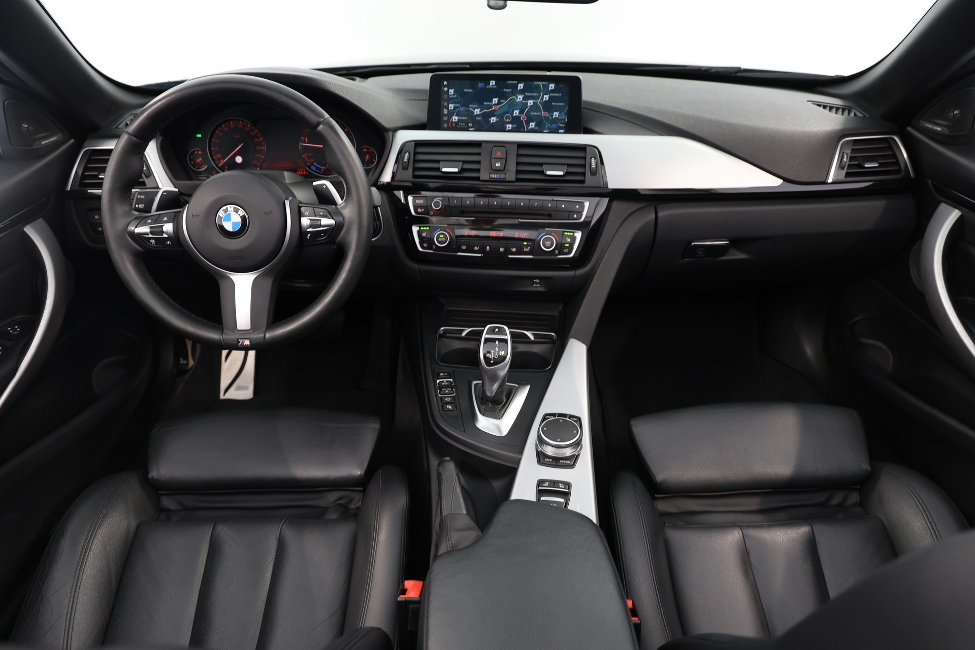 BMW 435d Cabriolet xDrive M Sport Steptronic-image-10