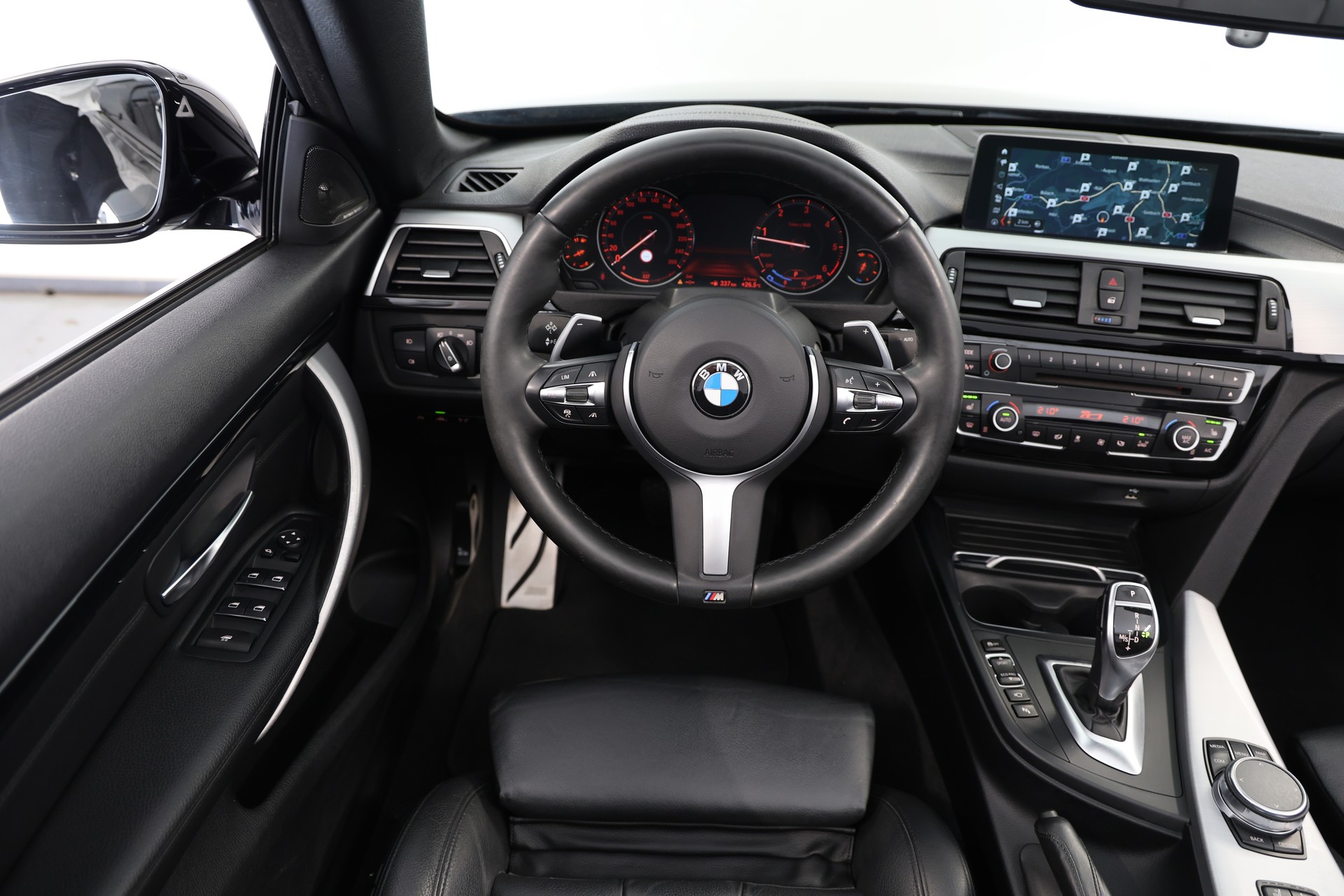 BMW 435d Cabriolet xDrive M Sport Steptronic-image-9